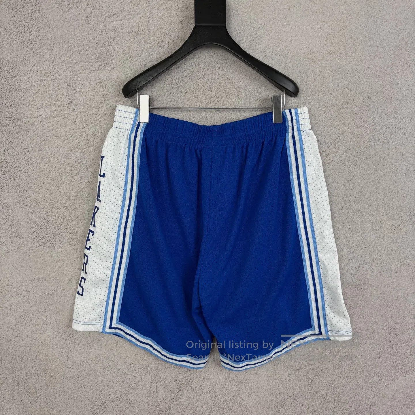 Mitchell & Ness mitchell&ness sizeXXL Lakers retro basketball shorts Size US 43 - 2 Thumbnail