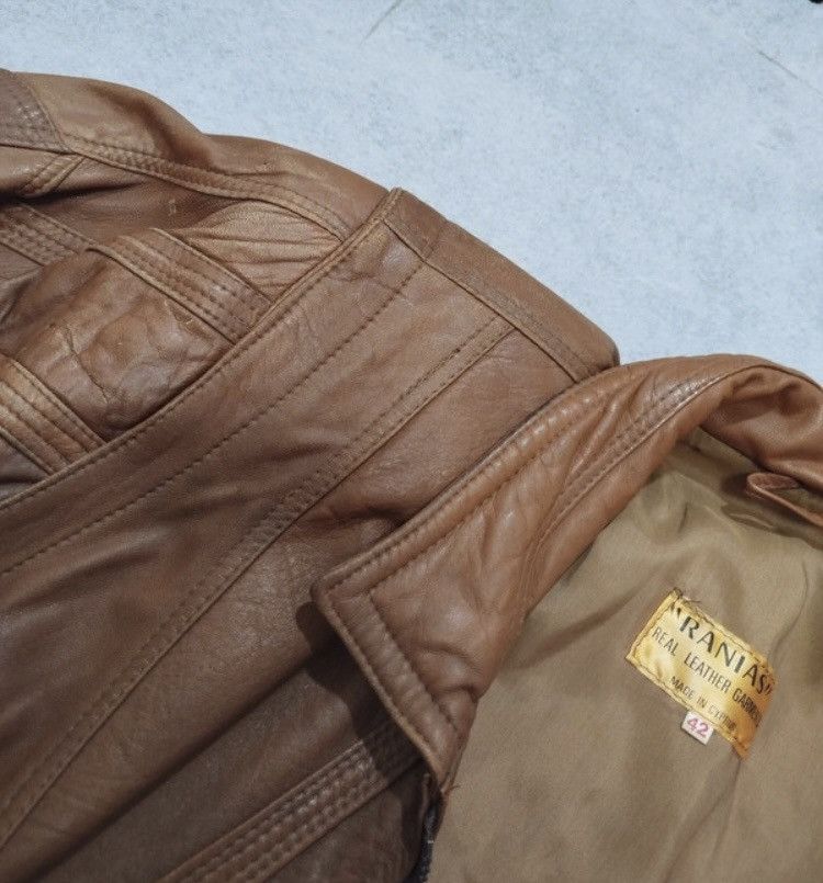Designer × Vintage 80s Faded camel Brown chunky Leather Oversized bomber jacket Size US XL / EU 56 / 4 - 5 Thumbnail