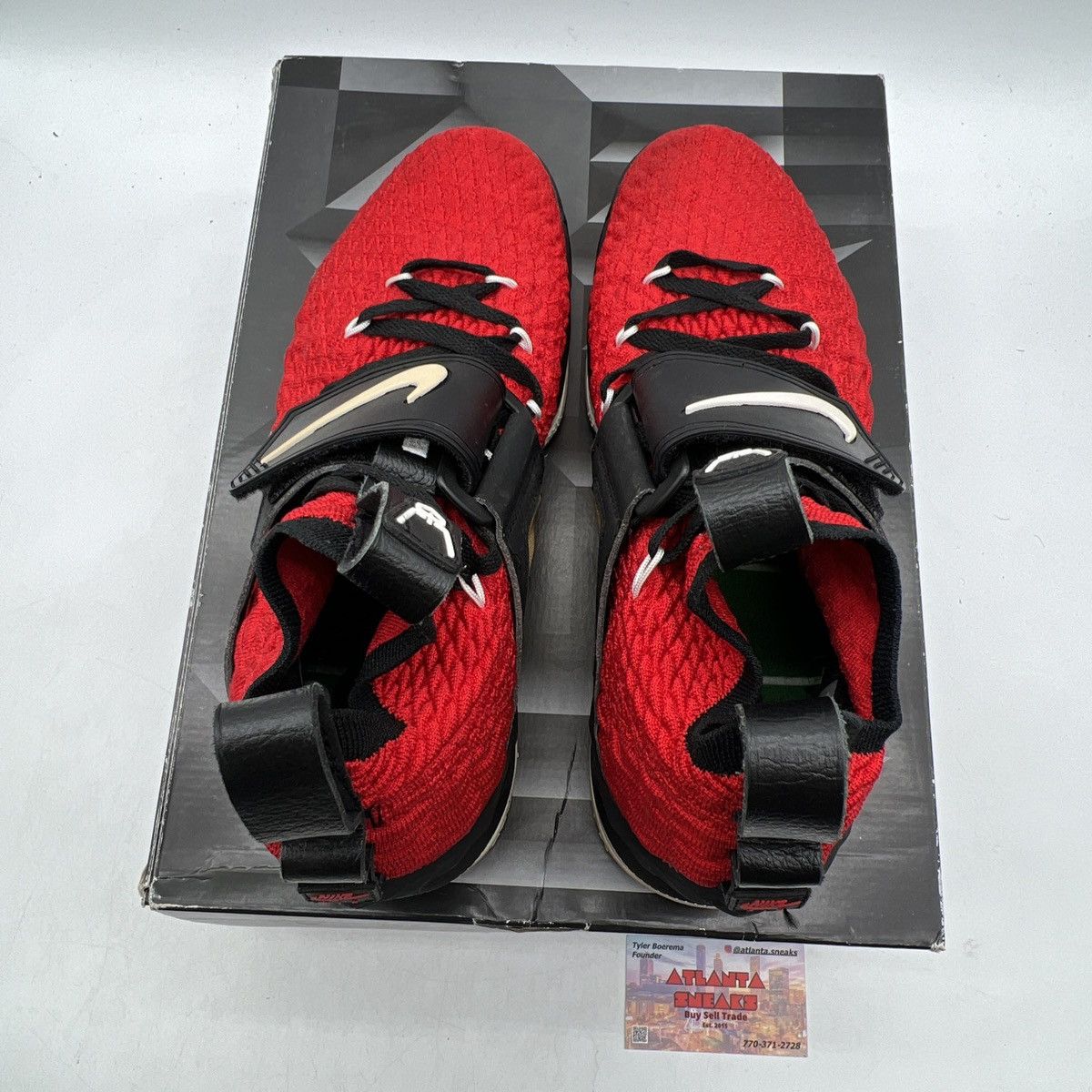Nike Lebron 15 red diamond turf Size US 10 / EU 43 - 7 Thumbnail