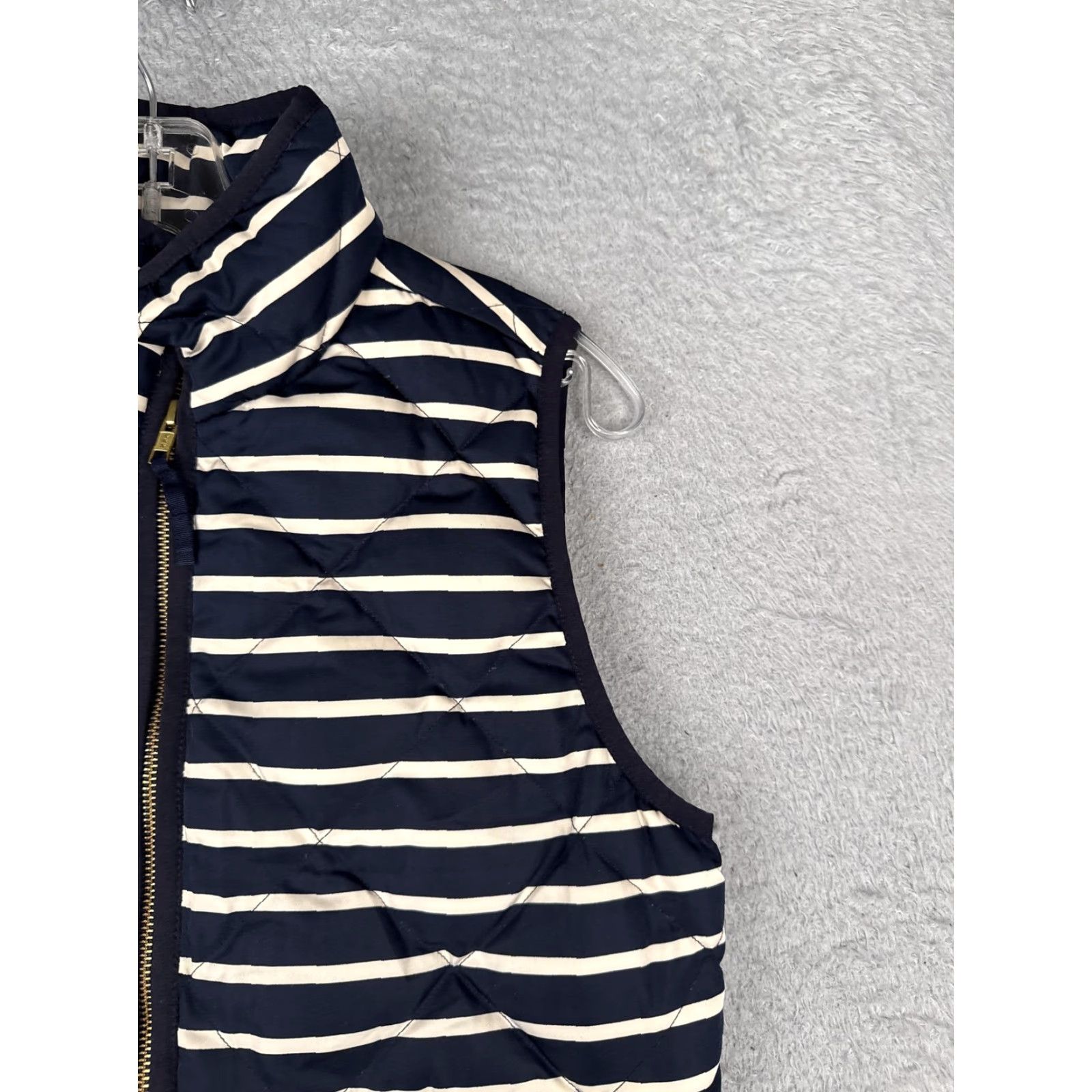 J.Crew J.CREW Vest Womens XS Navy White Stripe Quilted Puffer Down Fill Lightweight Zip Casual Knit Size XS / US 0-2 / IT 36-38 - 5 Thumbnail