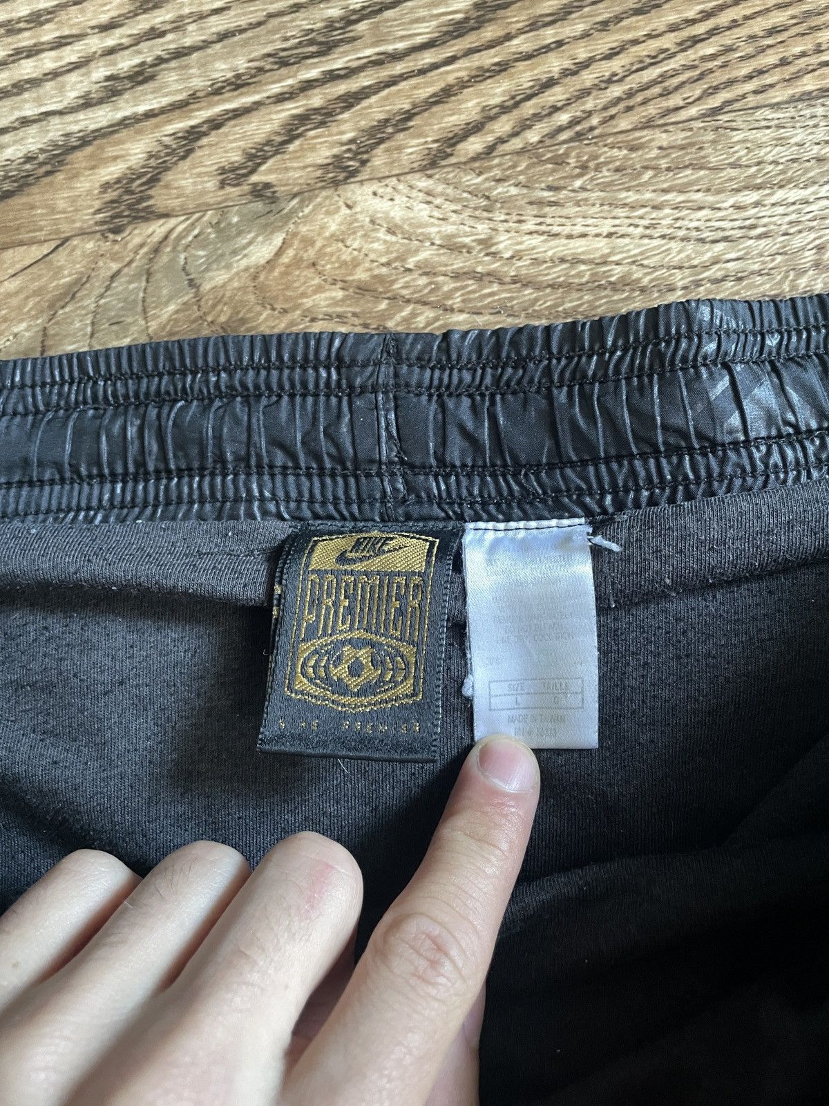 Nike × Vintage Mens Vintage Nike premier Shorts streetwear y2k rare swoosh Size US 36 / EU 52 - 4 Thumbnail