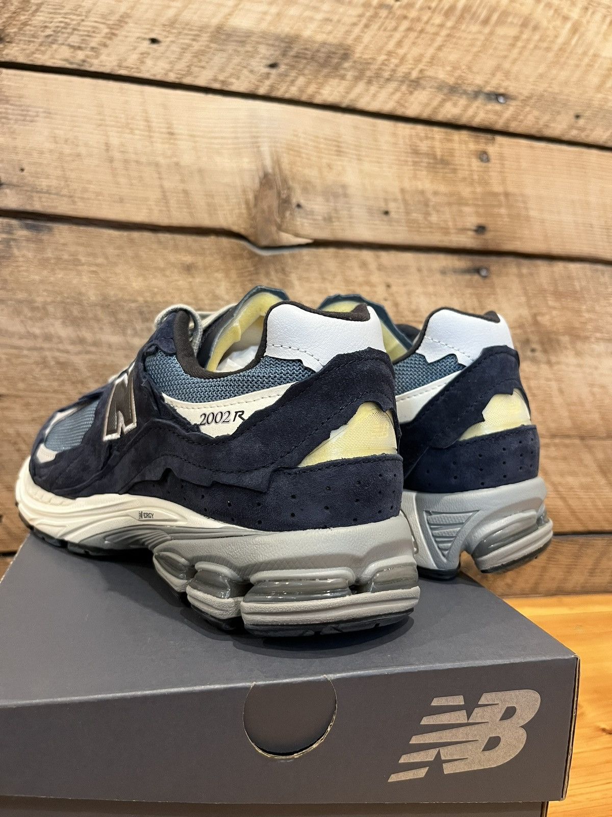 New Balance New Balance 2002R Protection Pack Dark Navy Blue M2002RDF Size US 9 / EU 42 - 4 Thumbnail