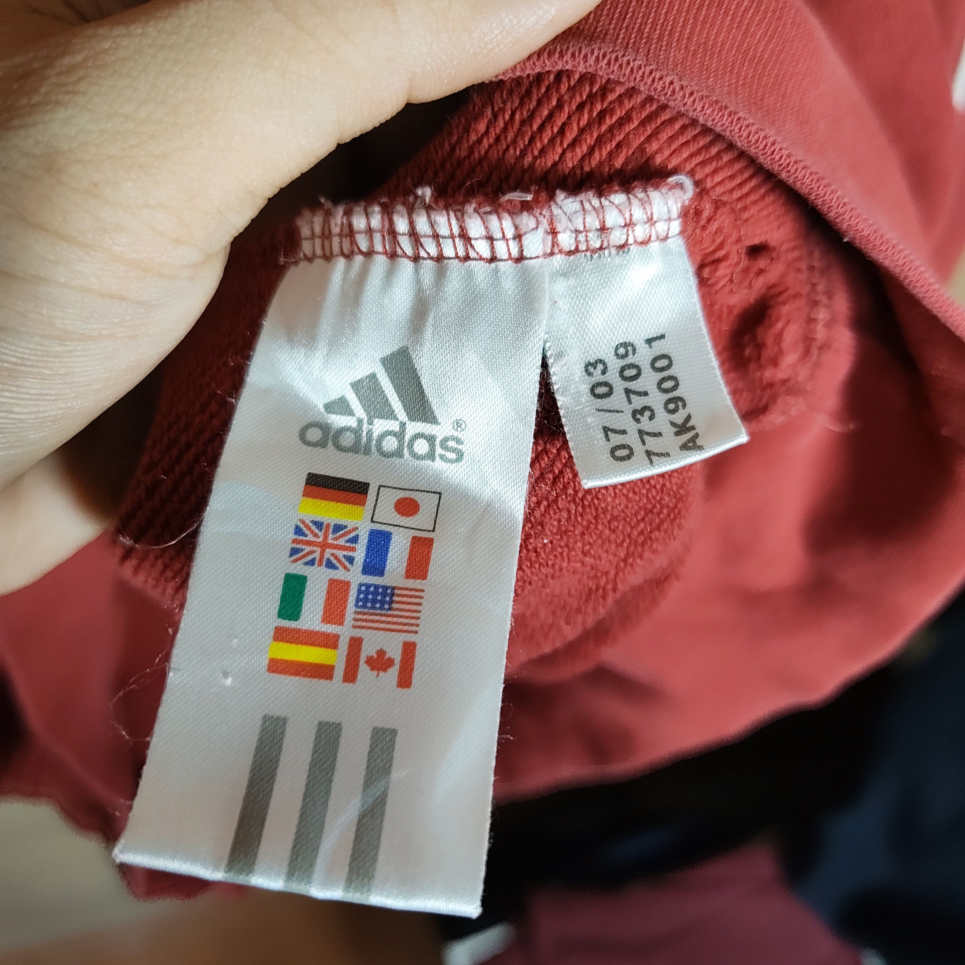 Adidas Vintage Y2K ADIDAS Small Embroidered Logo Sweatshirt Size US M / EU 48-50 / 2 - 6 Thumbnail