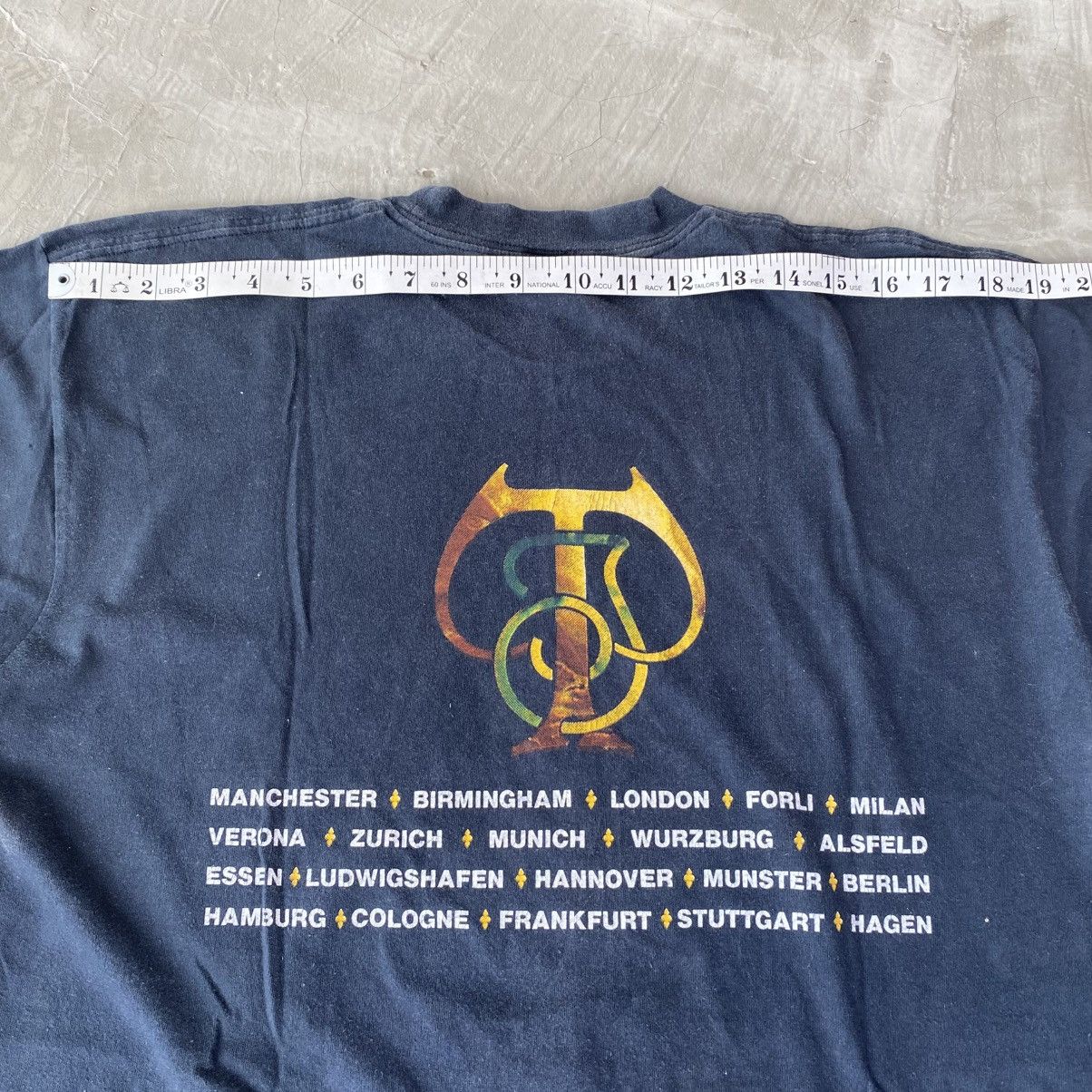 Band Tees Vintage Jethro Tull "Broadsword & The Beast" Graphic Tshirt Size US L / EU 52-54 / 3 - 9 Thumbnail
