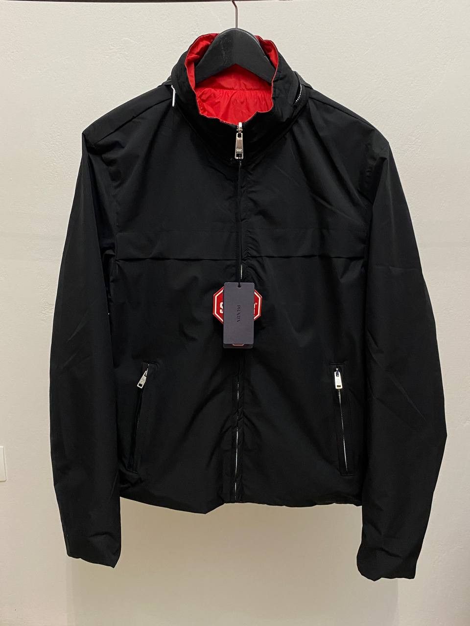 Prada Prada Tab Logo Reversible Nylon Windstopper Black Red Jacket Size US S / EU 44-46 / 1 - 1 Thumbnail