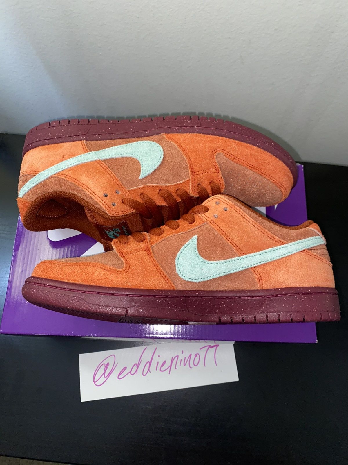 Nike Nike SB Dunk Low PRM (MYSTIC RED) Size US 8.5 / EU 41-42 - 10 Thumbnail