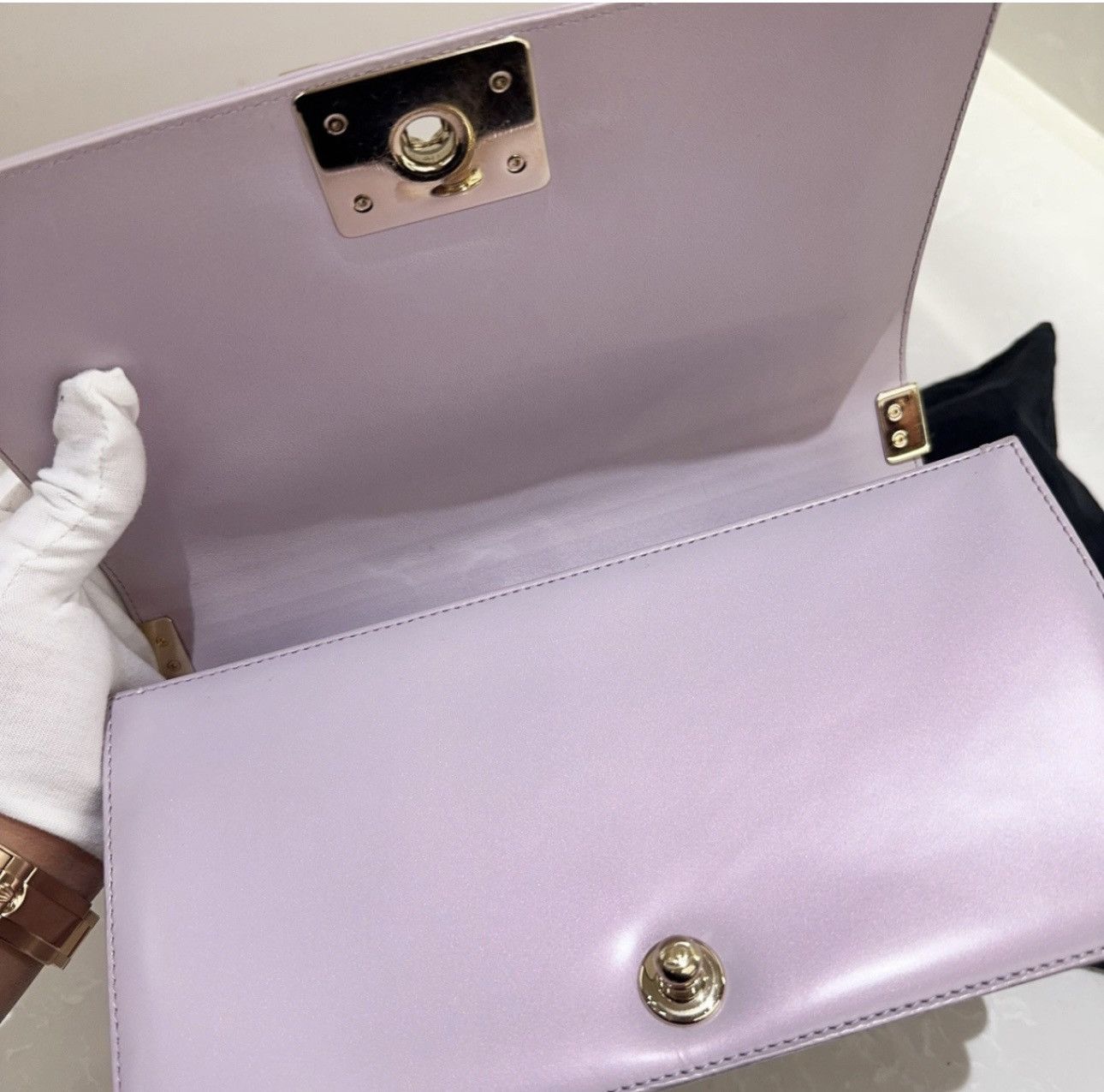 Chanel Chanel Boy Patent Leather handbag in lilac/ light purple Size ONE SIZE - 7 Thumbnail
