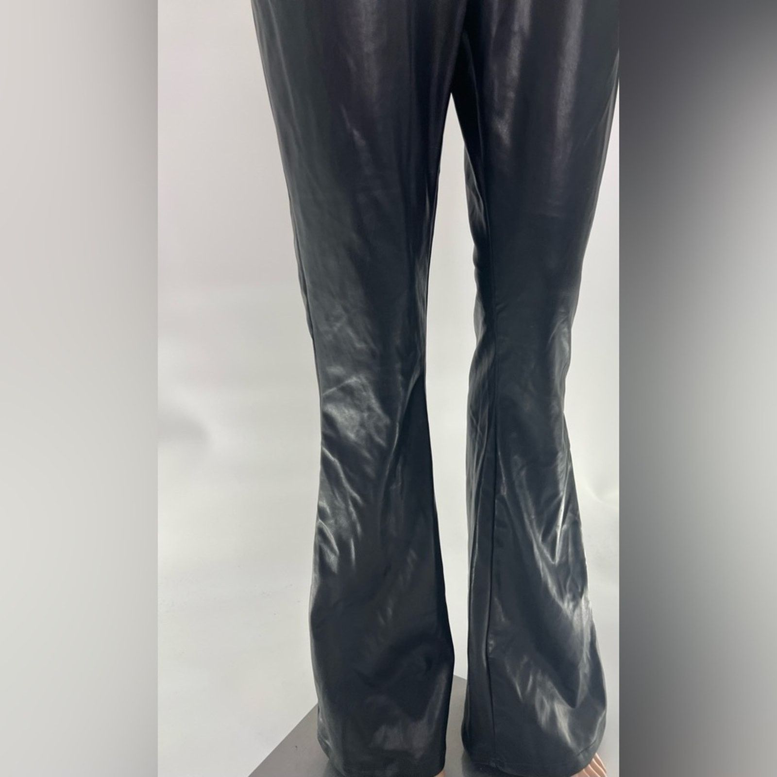 Boohoo Boohoo Kourtney Kardashian Barker Wide Leg Faux leather Size 28" / US 6 / IT 42 - 4 Thumbnail