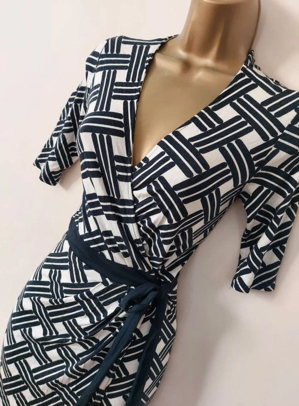 Warehouse Warehouse wrap style dress 6 Size XS / US 0-2 / IT 36-38 - 6 Thumbnail