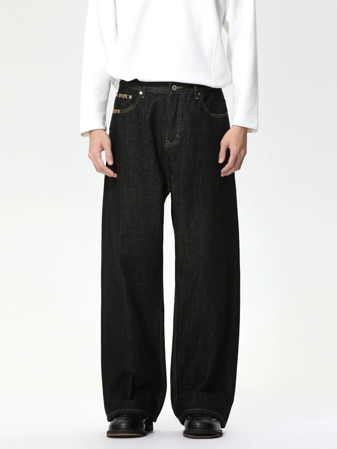 Vintage Men's Japanese Retro Loose-Fit Straight-Leg Black Jeans Size US 32 / EU 48 - 1 Thumbnail