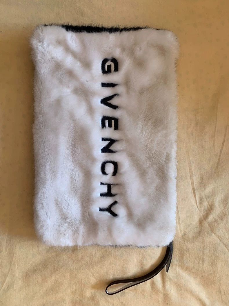 Other Givenchy Faux fur handbag Size ONE SIZE - 1 Thumbnail