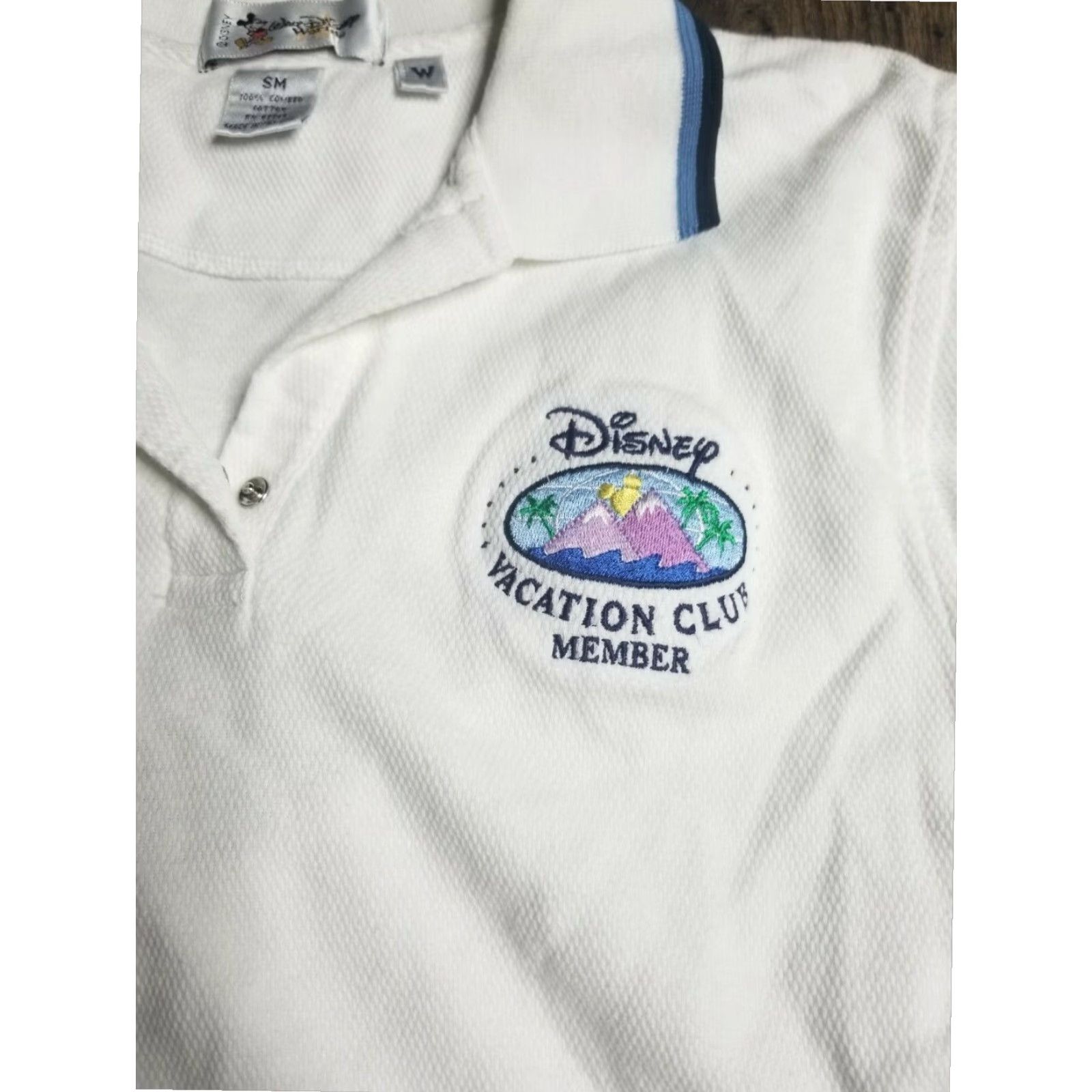 Disney Disney Vacation Club Member Embroidered Polo Shirt Womens S White Size S / US 4 / IT 40 - 3 Thumbnail