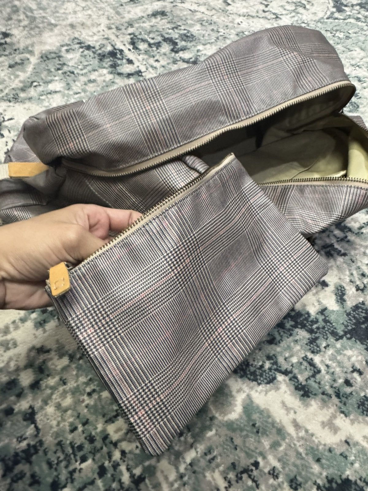 Issey Miyake × Tsumori Chisato SEAMLESS GLEN PLAID HOUNDSTOOTH LUGGAGE BAG Size ONE SIZE - 10 Thumbnail