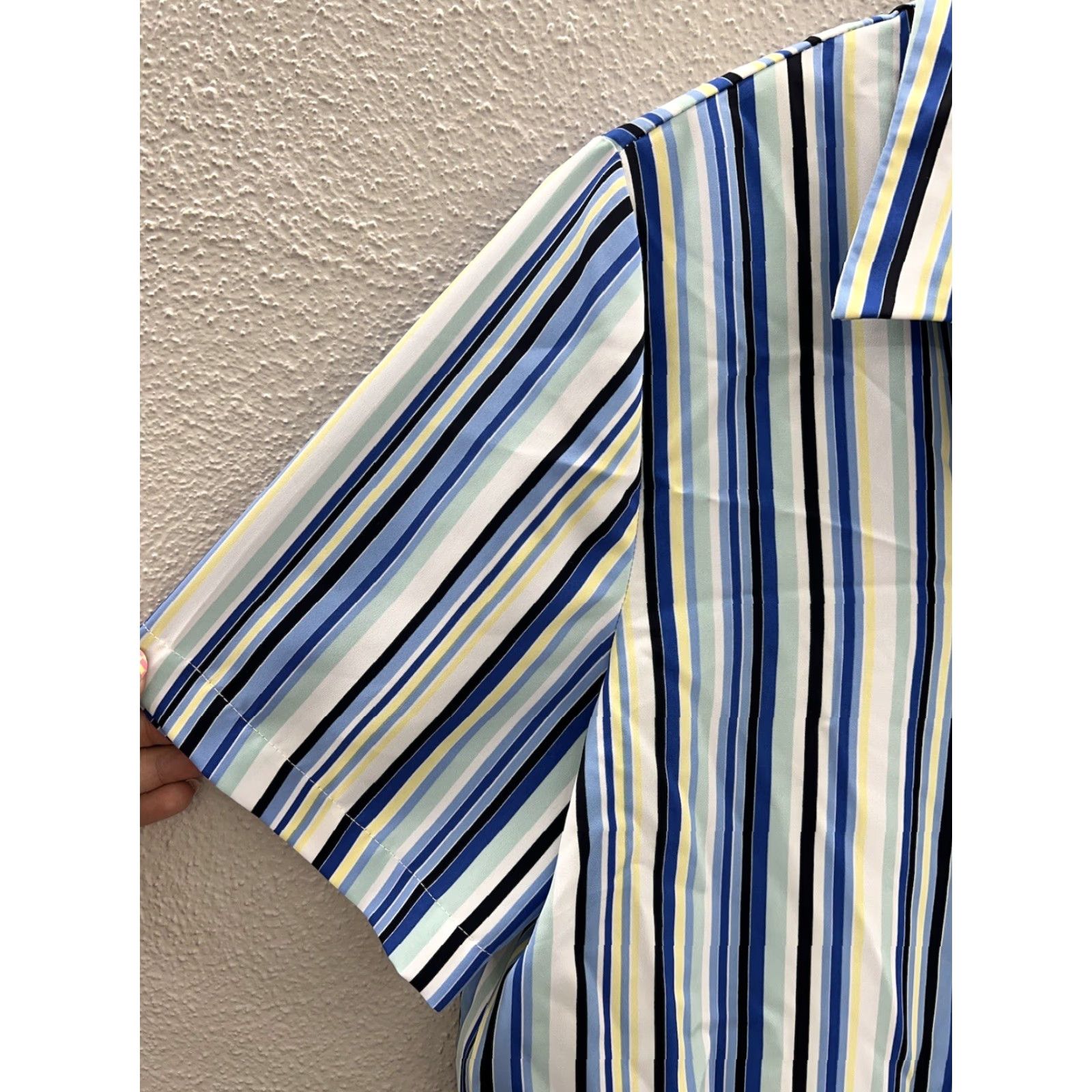 Vintage Womens Liz Baker Shirt Striped Short Sleeve Button Up Blue (Size 10) Size L / US 10 / IT 46 - 2 Thumbnail