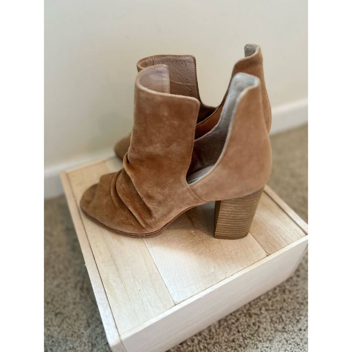 Kristin cavallari lash on sale peep toe bootie