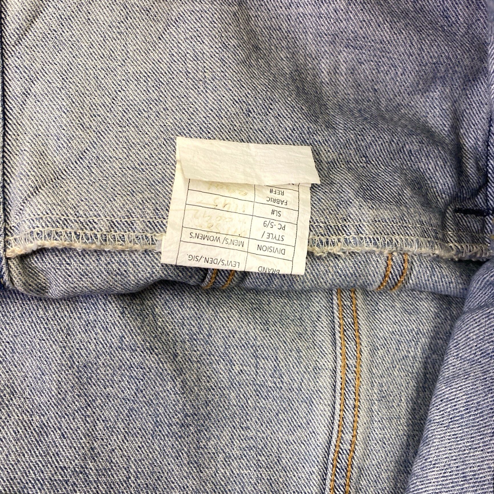 Levi's Levi's Trucker Denim Jacket 2XL Light Wash Distressed Men Jeans Jacket Size US XXL / EU 58 / 5 - 6 Thumbnail