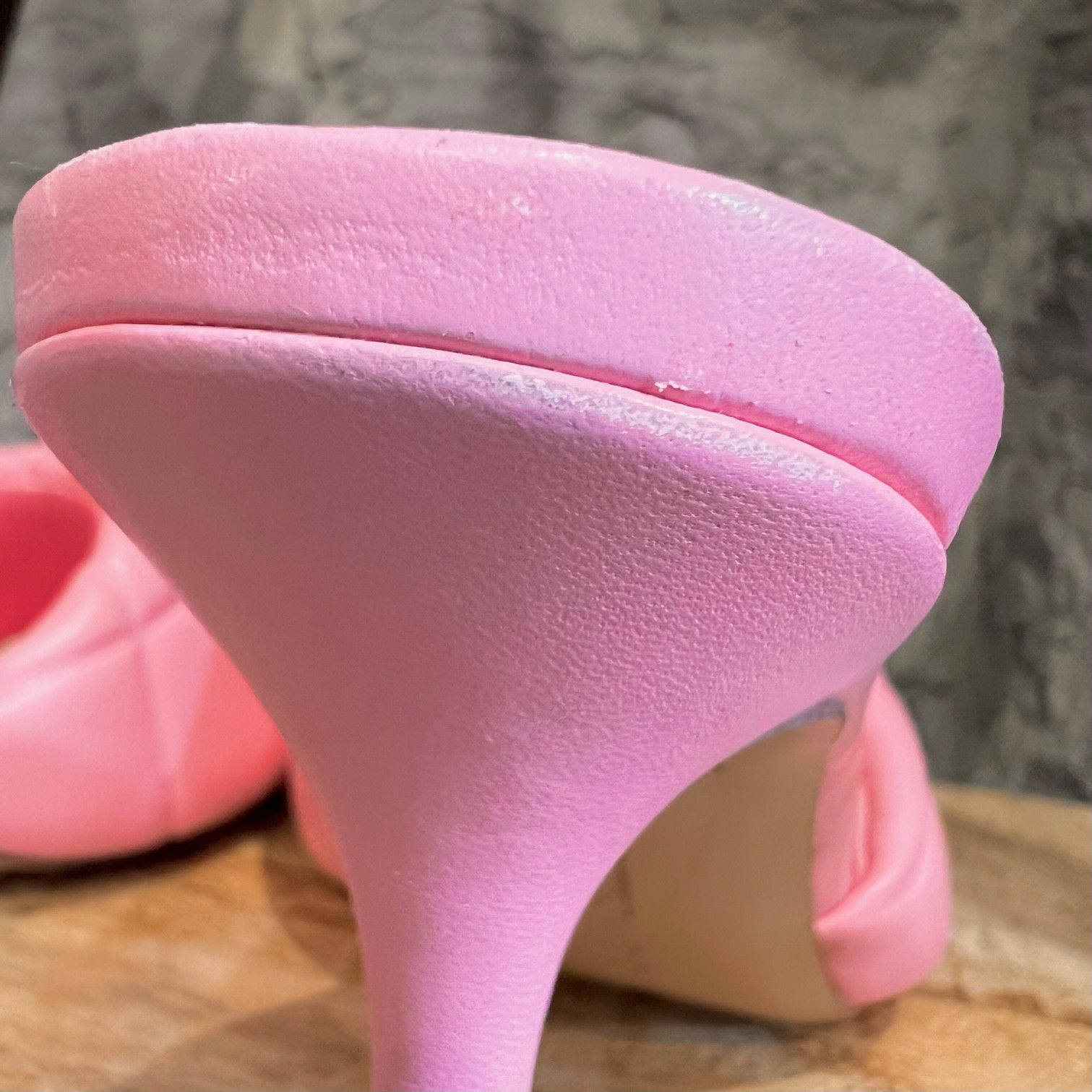 Bottega Veneta Bottega Veneta Blossom Pink Leather The Rubber Lido Sandals Size US 7.5 / IT 37.5 - 14 Thumbnail