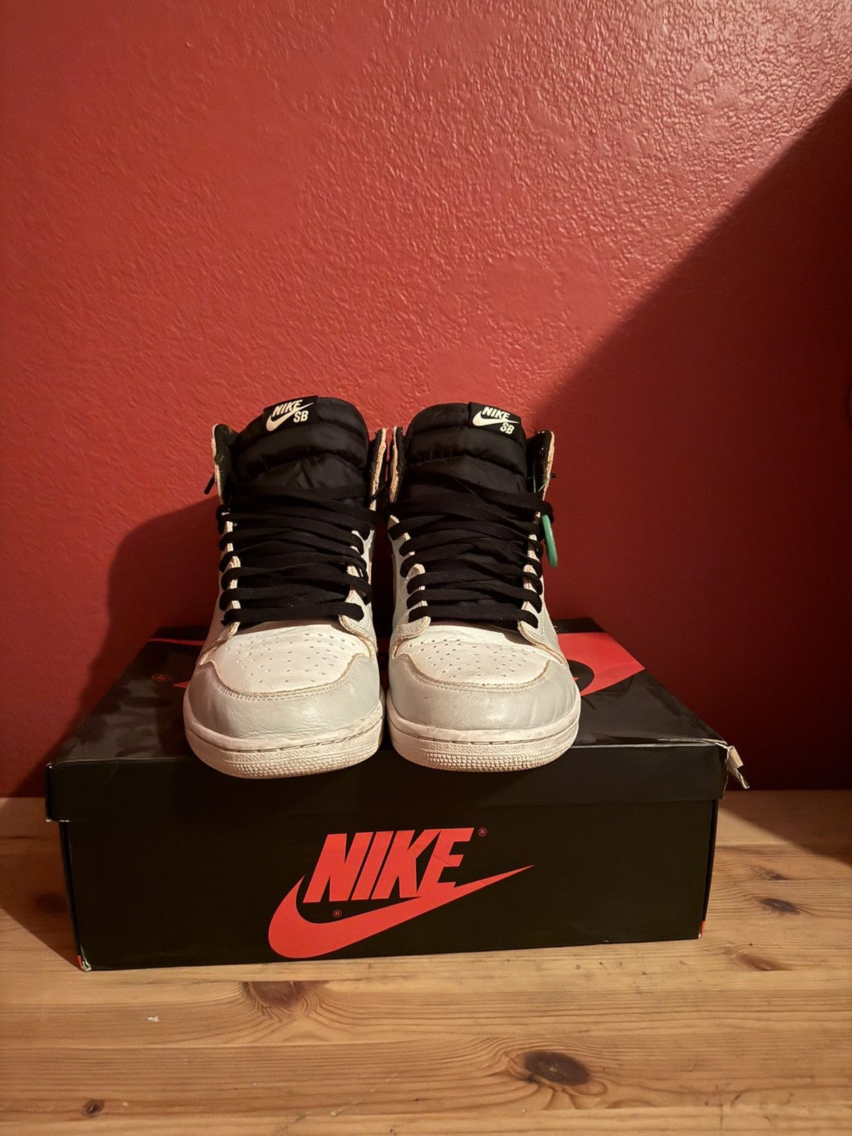 Jordan Brand Jordan 1 Retro High NY To Paris Size US 13 / EU 46 - 3 Thumbnail