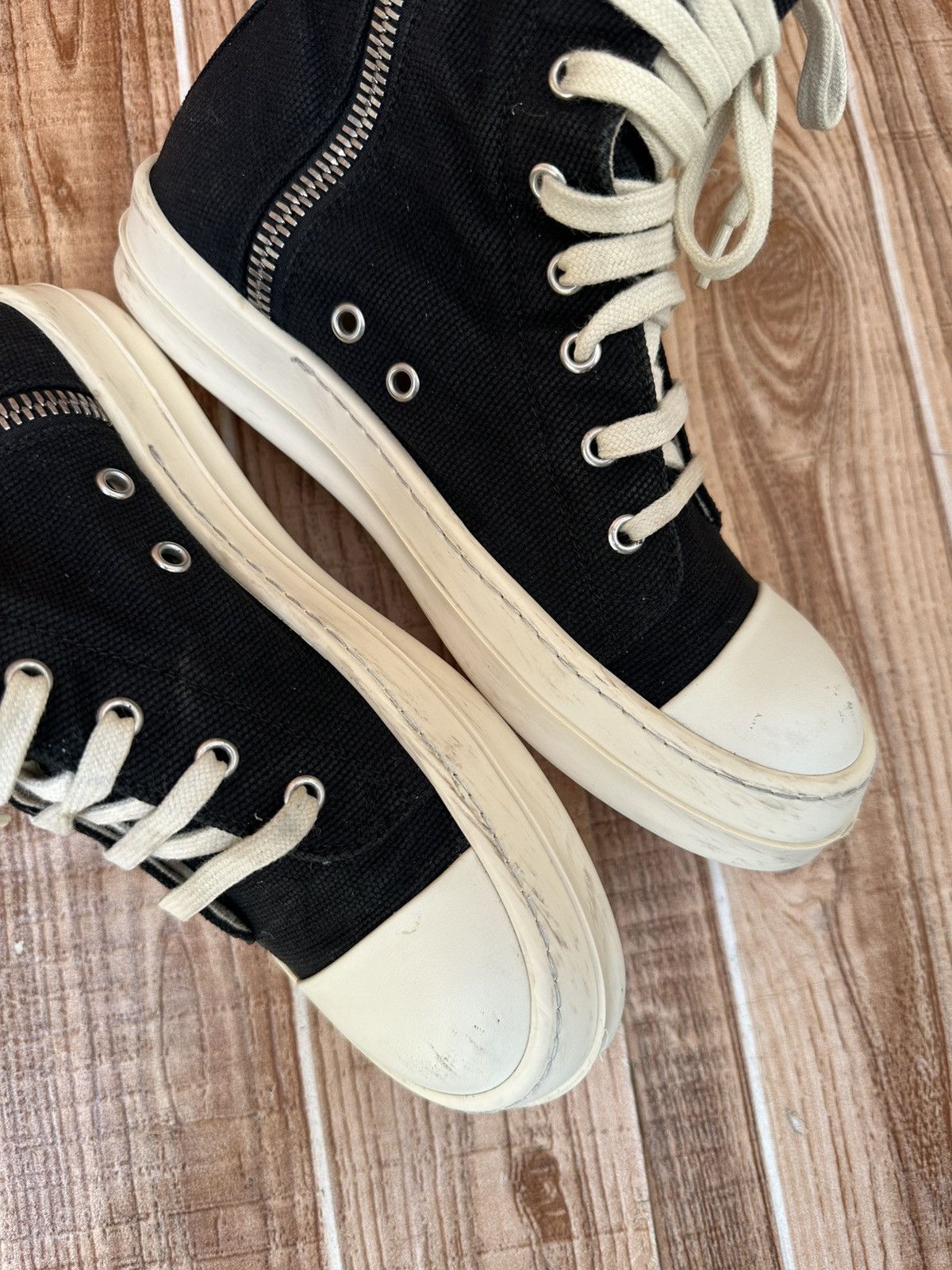 Rick Owens Rick Owens DRKSHDW Canvas Ramones Black Milk Low tops Size US 8.5 / IT 38.5 - 8 Thumbnail