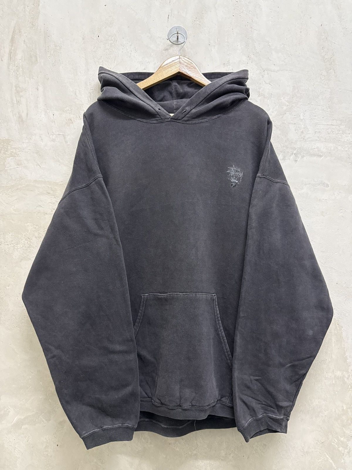 Stussy Vintage 90s Stussy Crown Embroidered Logo Sun Faded Hoodie Size US XXL / EU 58 / 5 - 1 Thumbnail