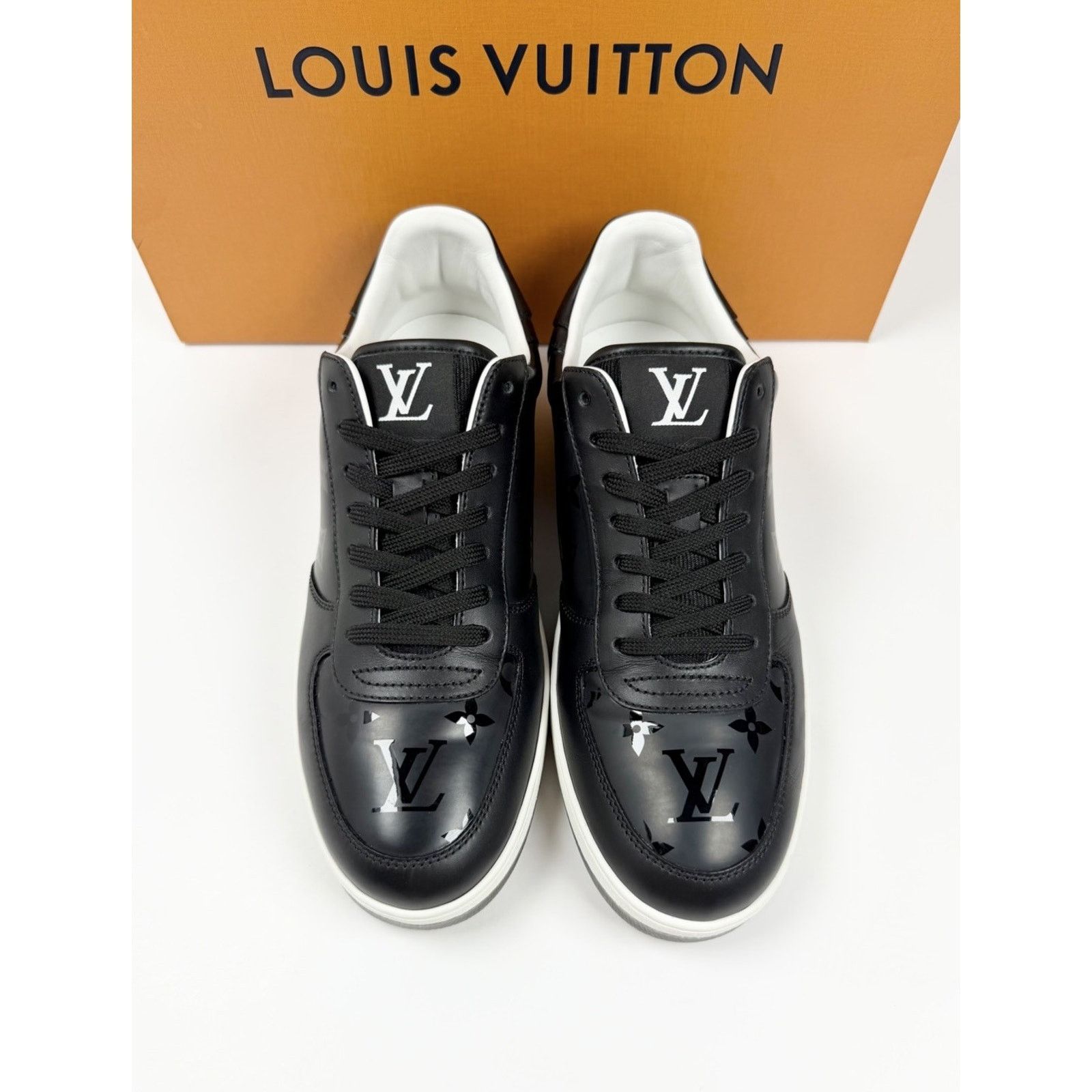 Louis Vuitton Size 7UK/8US - Louis Vuitton Rivoli Sneaker Low TRIED ON! Size US 8 / EU 41 - 3 Thumbnail