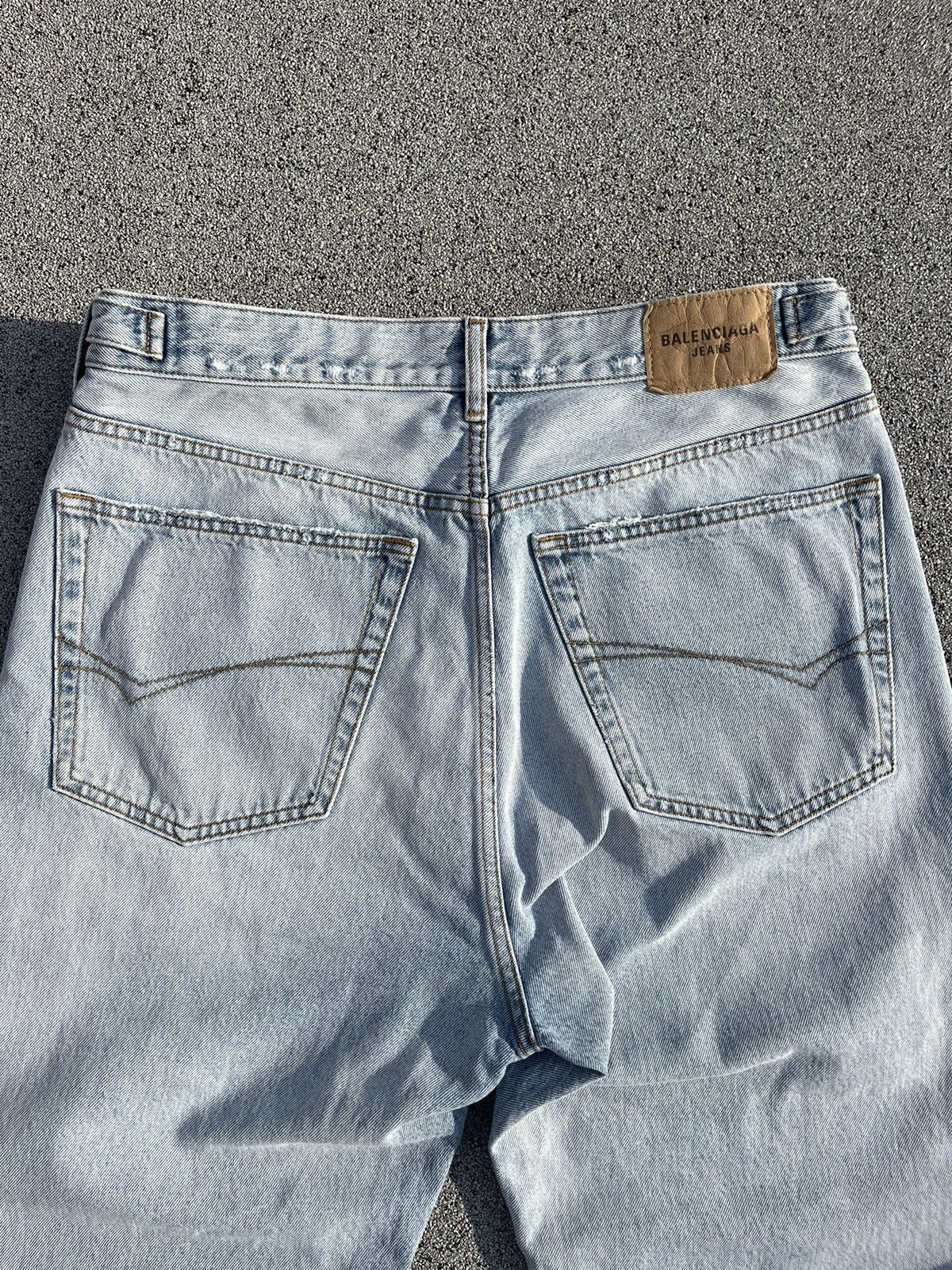 Balenciaga FW21 Balenciaga Light Wash Straight Leg Denim Size US 32 / EU 48 - 5 Thumbnail