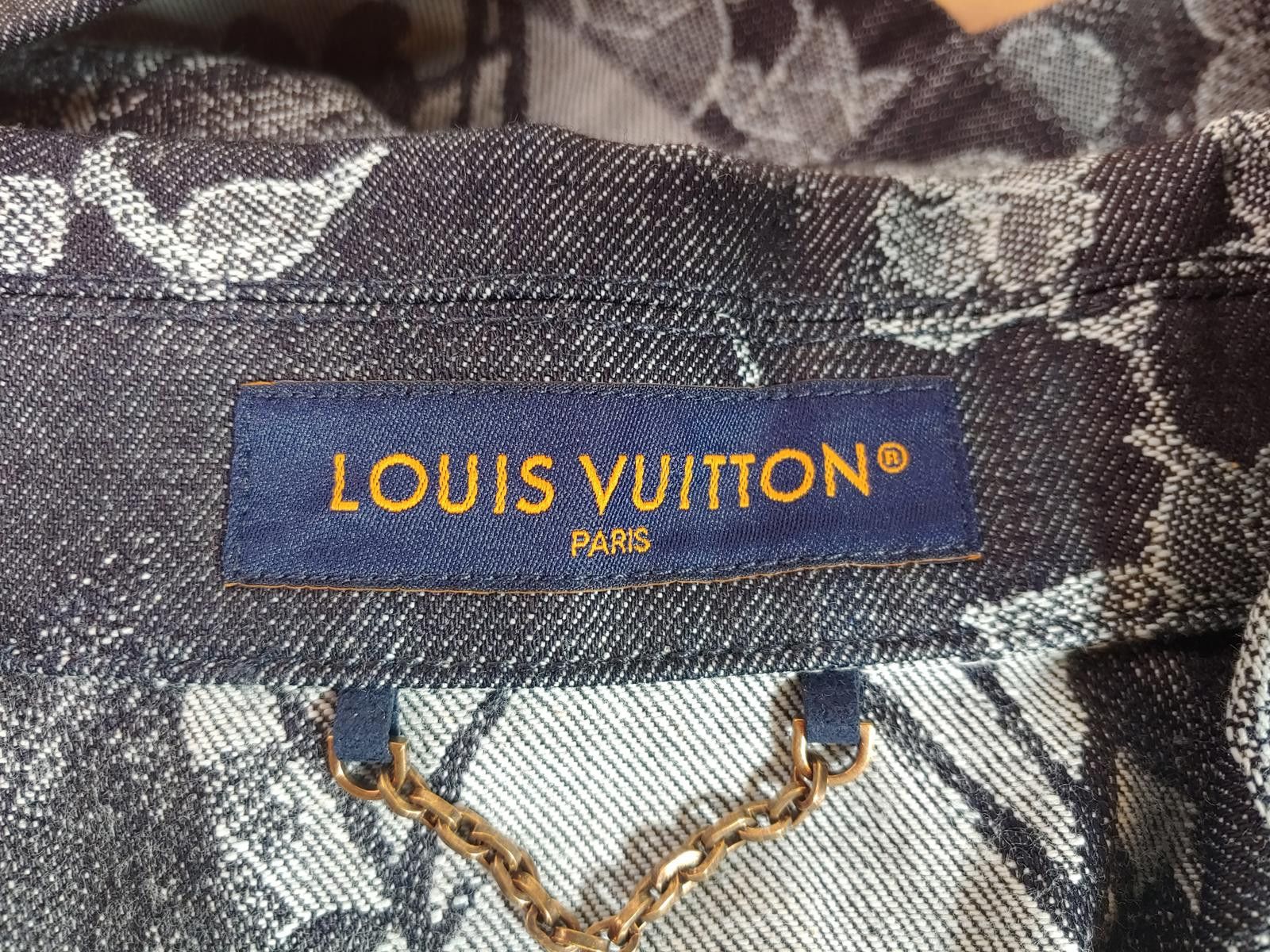 Louis Vuitton Louis Vuitton LV Waves Floral Button Up Denim Shirt in Blue Size ONE SIZE - 7 Thumbnail