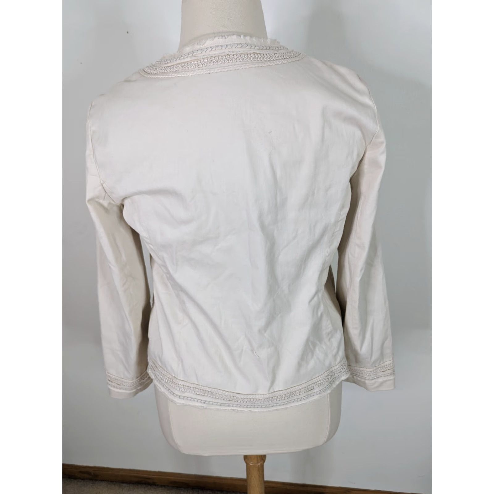 Vintage VINTAGE? New Chico's Tonal Embellished Natural Cream Jacket Sz 2 12/14 Lined EUC NWT Size XS / US 0-2 / IT 36-38 - 3 Thumbnail