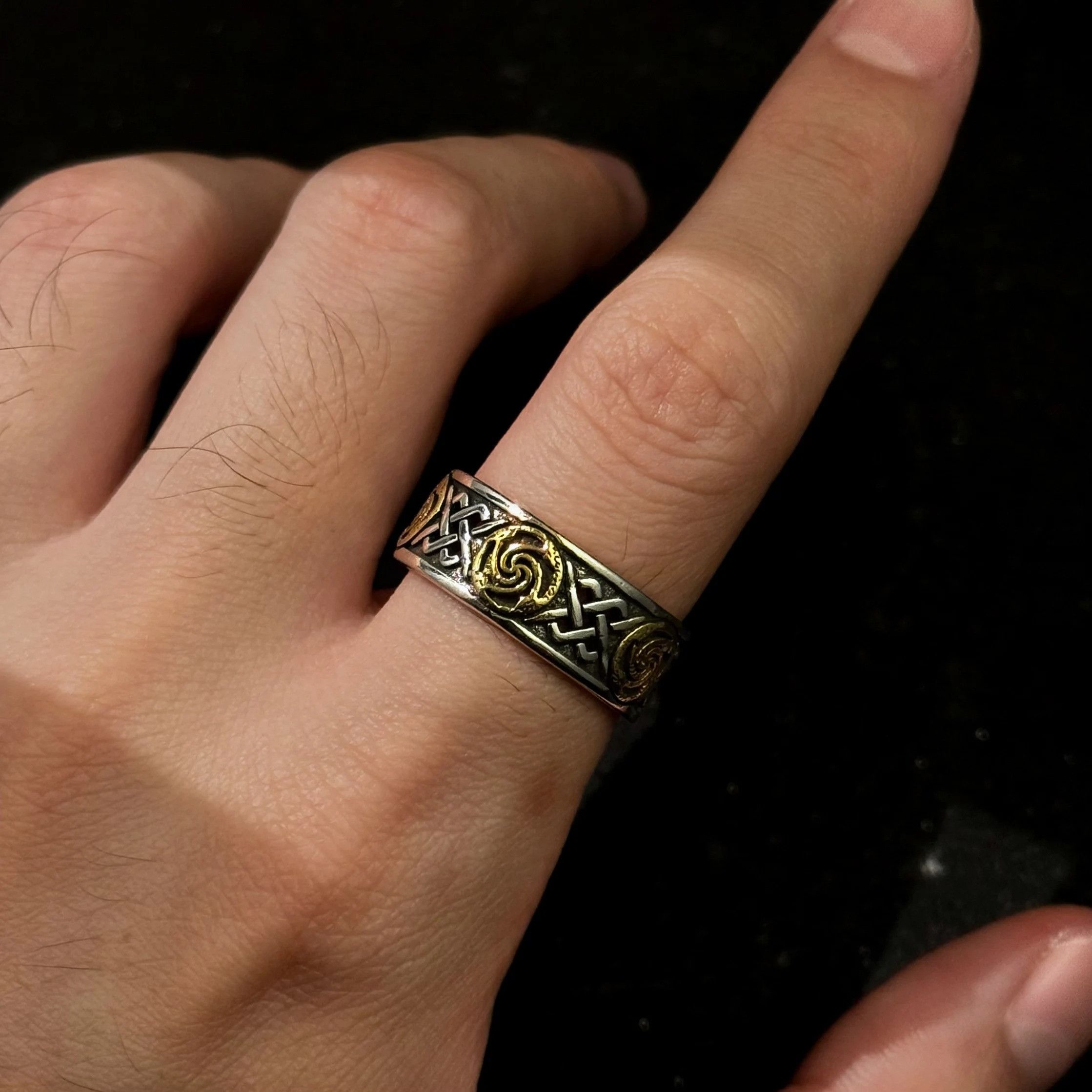 Vintage Retro Celtic Knot Ring Size ONE SIZE - 1 Thumbnail