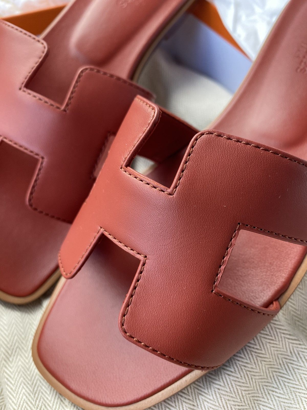 Hermes Hermes authentic Oran sandal size 38 Orange Brûlée Color Size US 7 / IT 37 - 3 Thumbnail