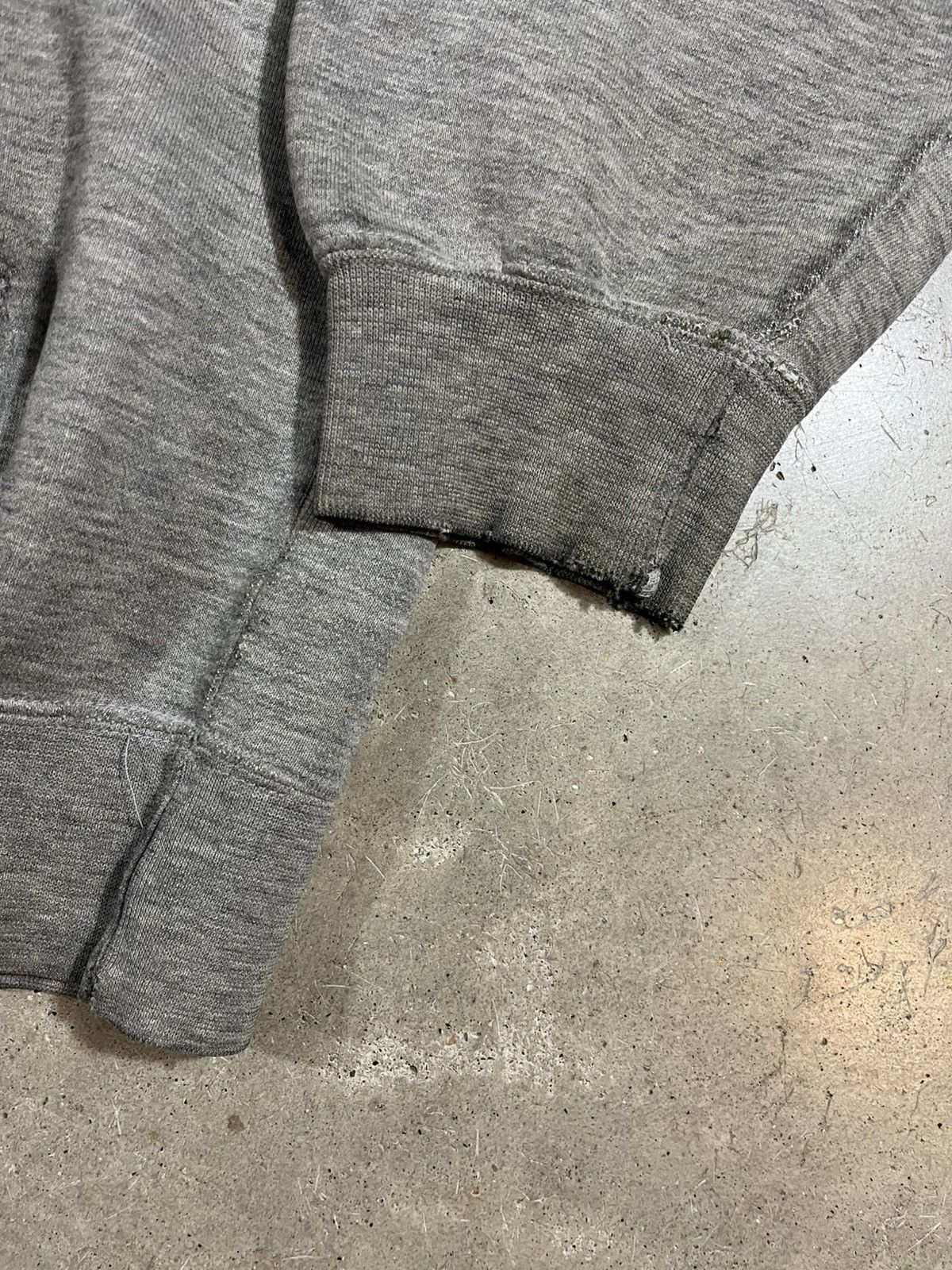 Vintage Vintage Y2K Dragon Skateboards Logo Hoodie Gray Size US L / EU 52-54 / 3 - 5 Thumbnail
