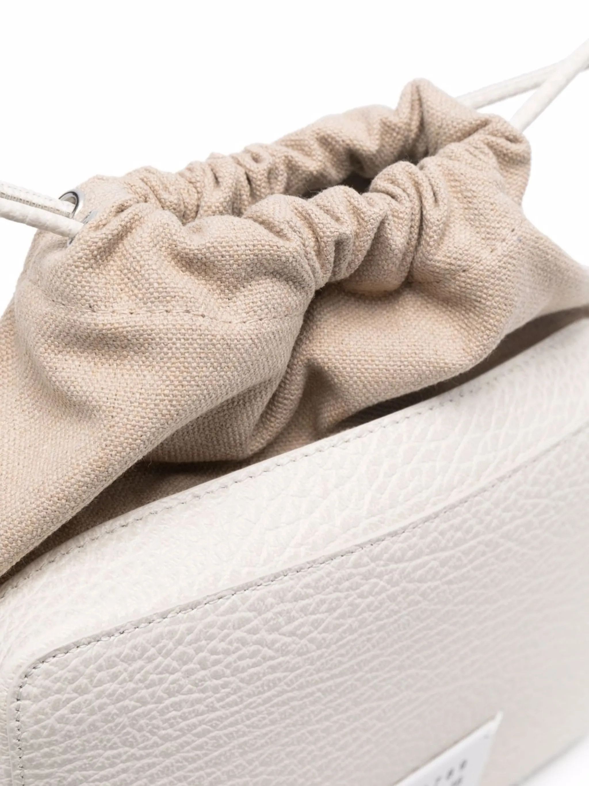 Maison Margiela oc11z0325 Size: OS / Medium Camera Bag in Griege Size ONE SIZE - 4 Thumbnail