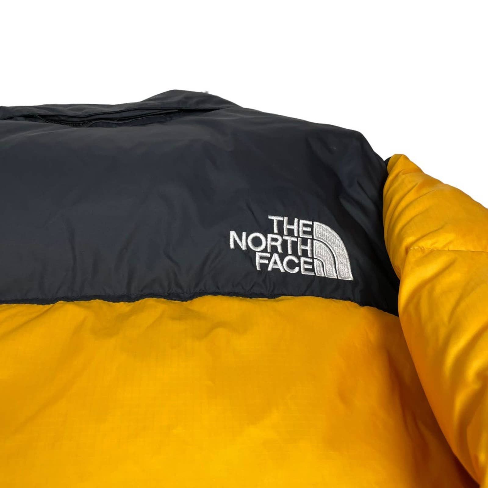The North Face The North Face Nuptse 700 Puffer Jacket Size US L / EU 52-54 / 3 - 14 Thumbnail