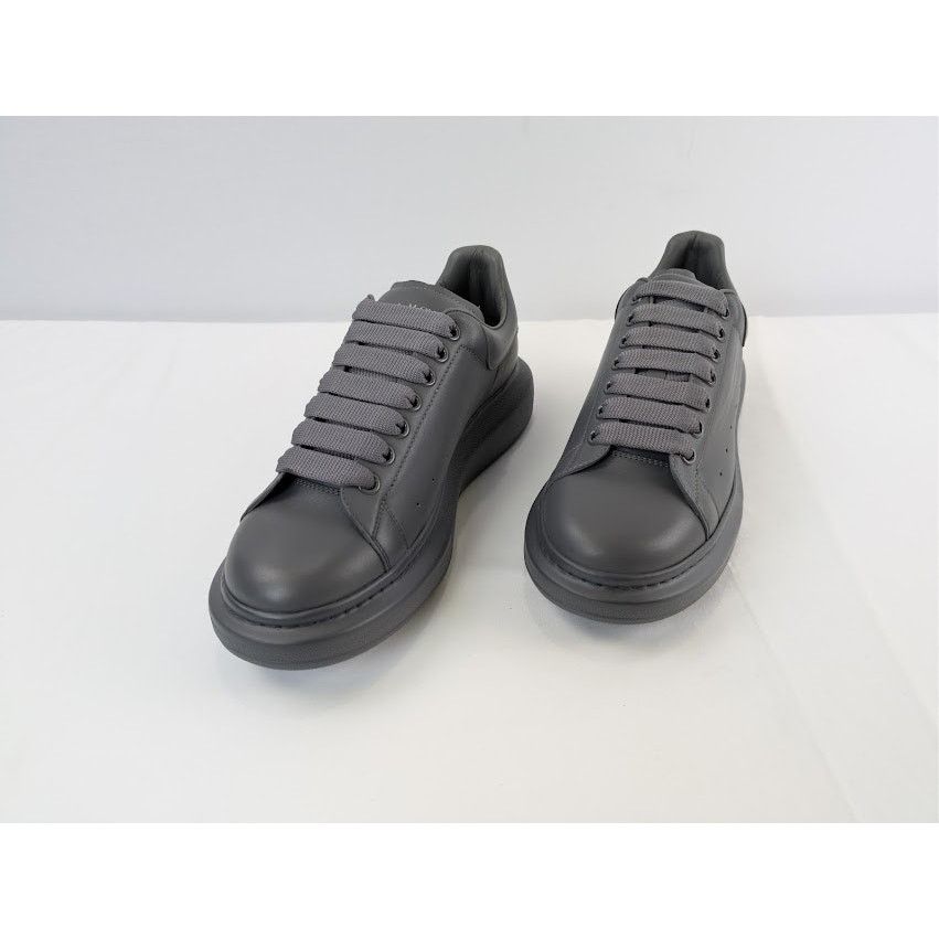 Alexander McQueen o1rshd1 Leather Oversized Sneaker in Lead Pencil Size US 10 / EU 43 - 7 Thumbnail