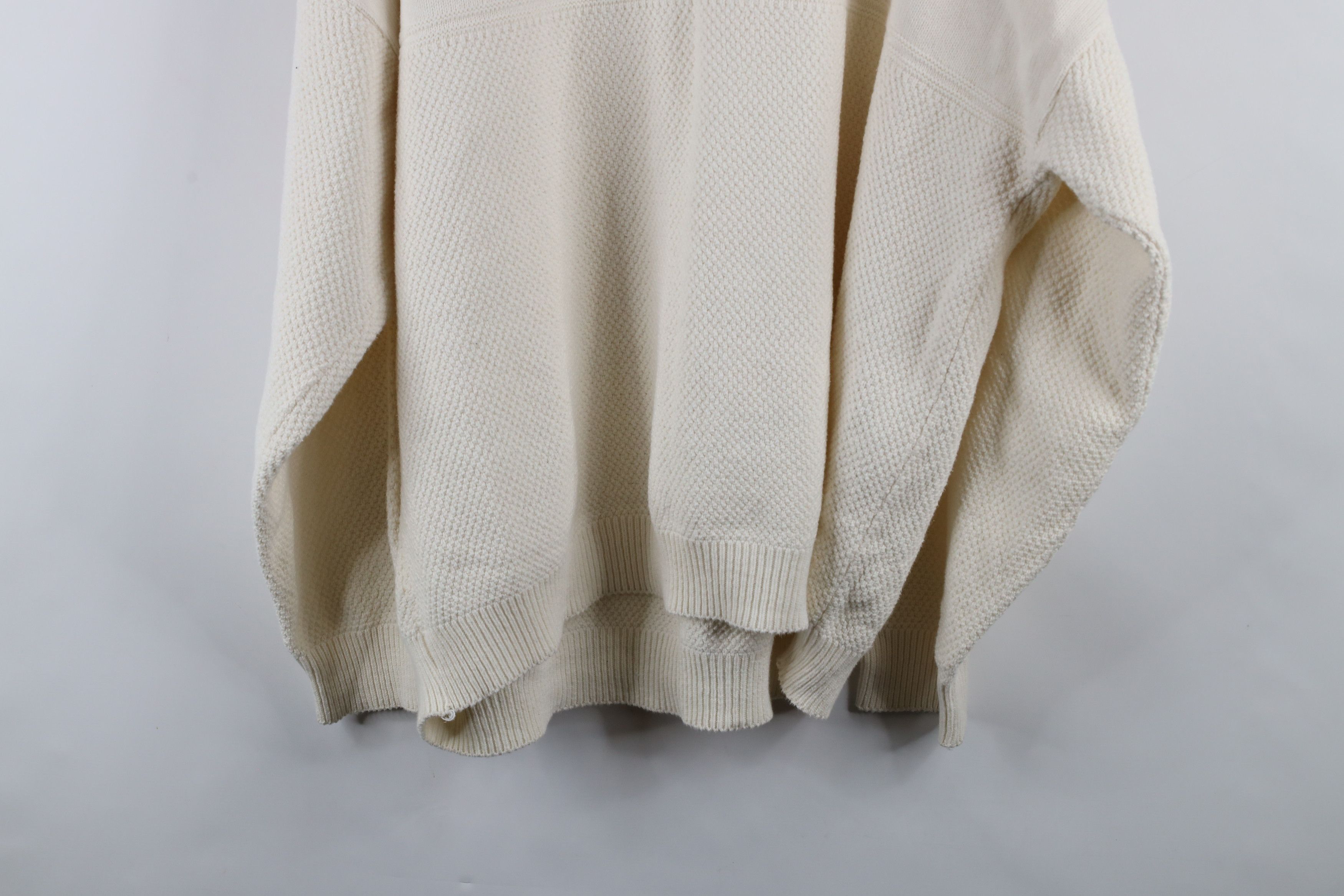 Vintage Vintage 90s Volvo Car Knit Crewneck Sweater Cream USA Size US XXL / EU 58 / 5 - 12 Thumbnail