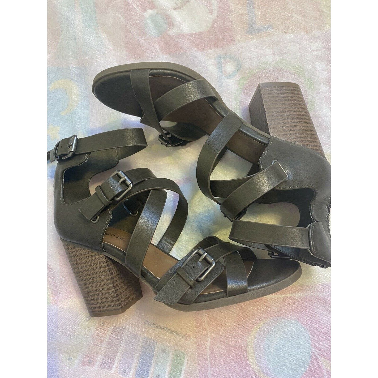 Indigo Indigo Rd Sandals Heel Olive Green Strappy Leather Open Toe Size US 6.5 / IT 36.5 - 1 Thumbnail