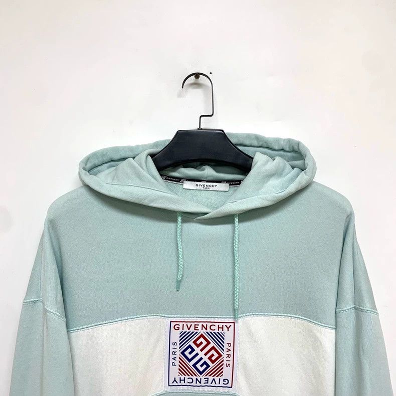 Givenchy Givenchy Front Logo Hoodie 2506-Nextarrow Size US L / EU 52-54 / 3 - 3 Thumbnail