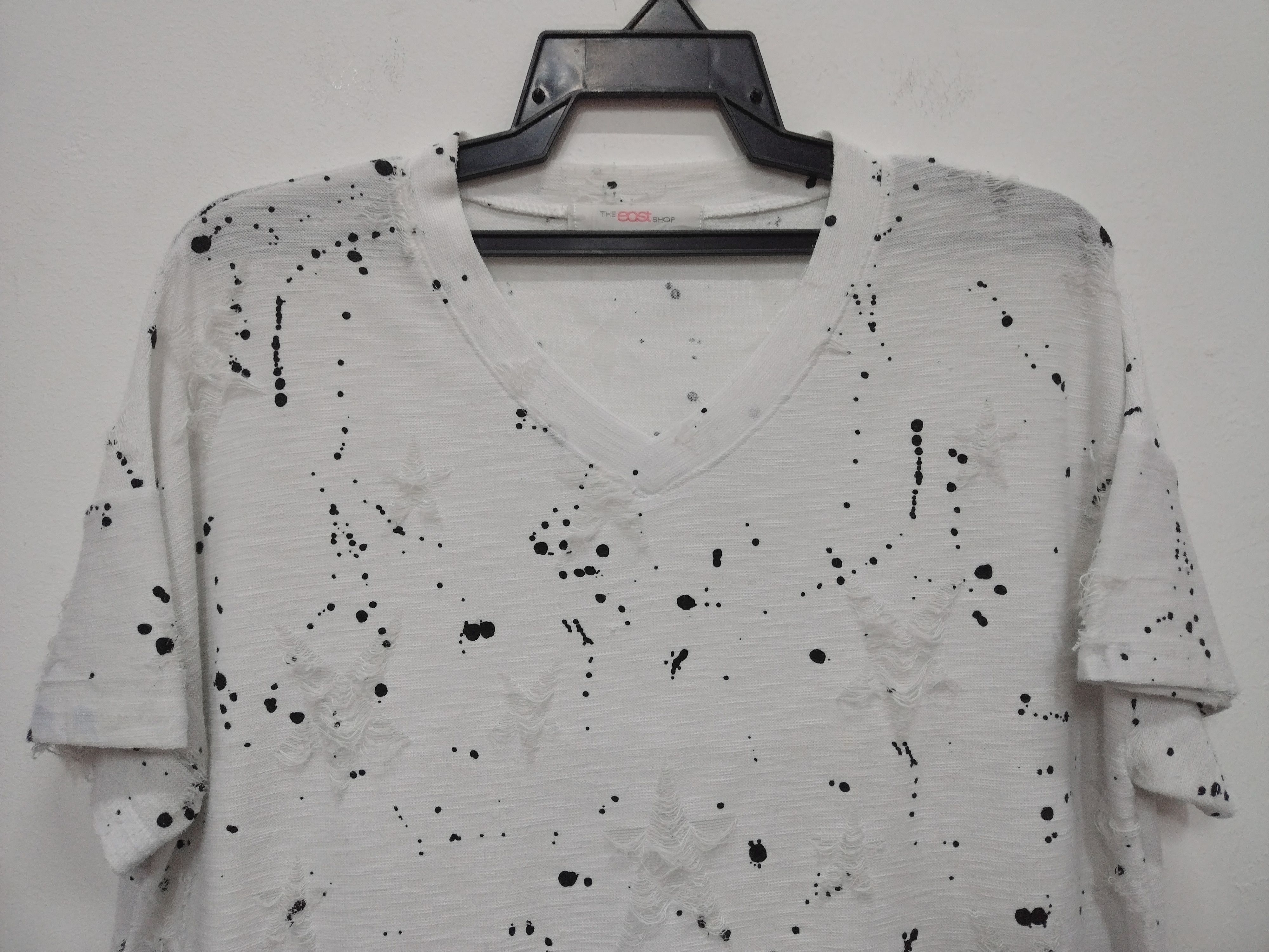 Seditionaries BAGGY DISTRESSED STAR DESIGN PAINT SPLASH V NECK T SHIRT Size M / US 6-8 / IT 42-44 - 5 Thumbnail