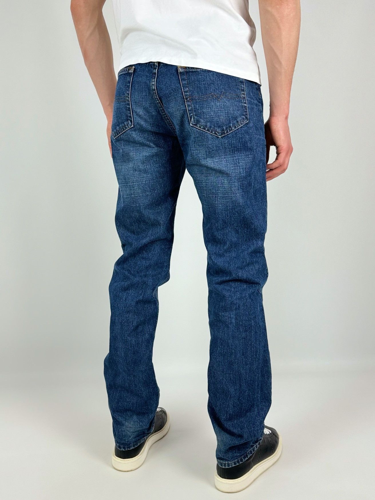 Valentino Vintage Valentino Jeans Washed Denim Jeans Pants Size US 33 - 2 Thumbnail
