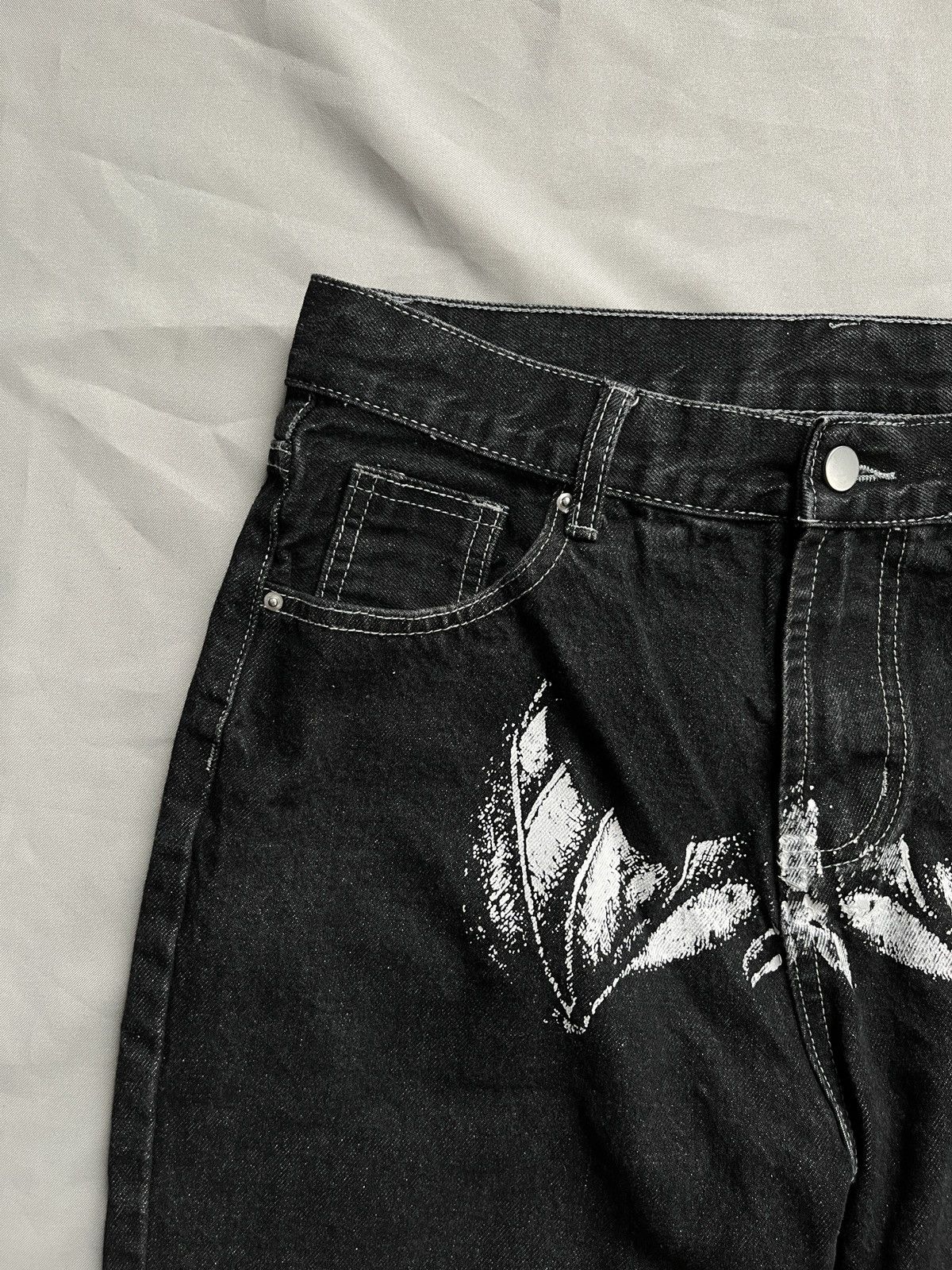 Expert Horror KNOCK KNOCK BAT MICHAEL MYERS Horror Streetwear JEANS Size US 32 / EU 48 - 4 Thumbnail