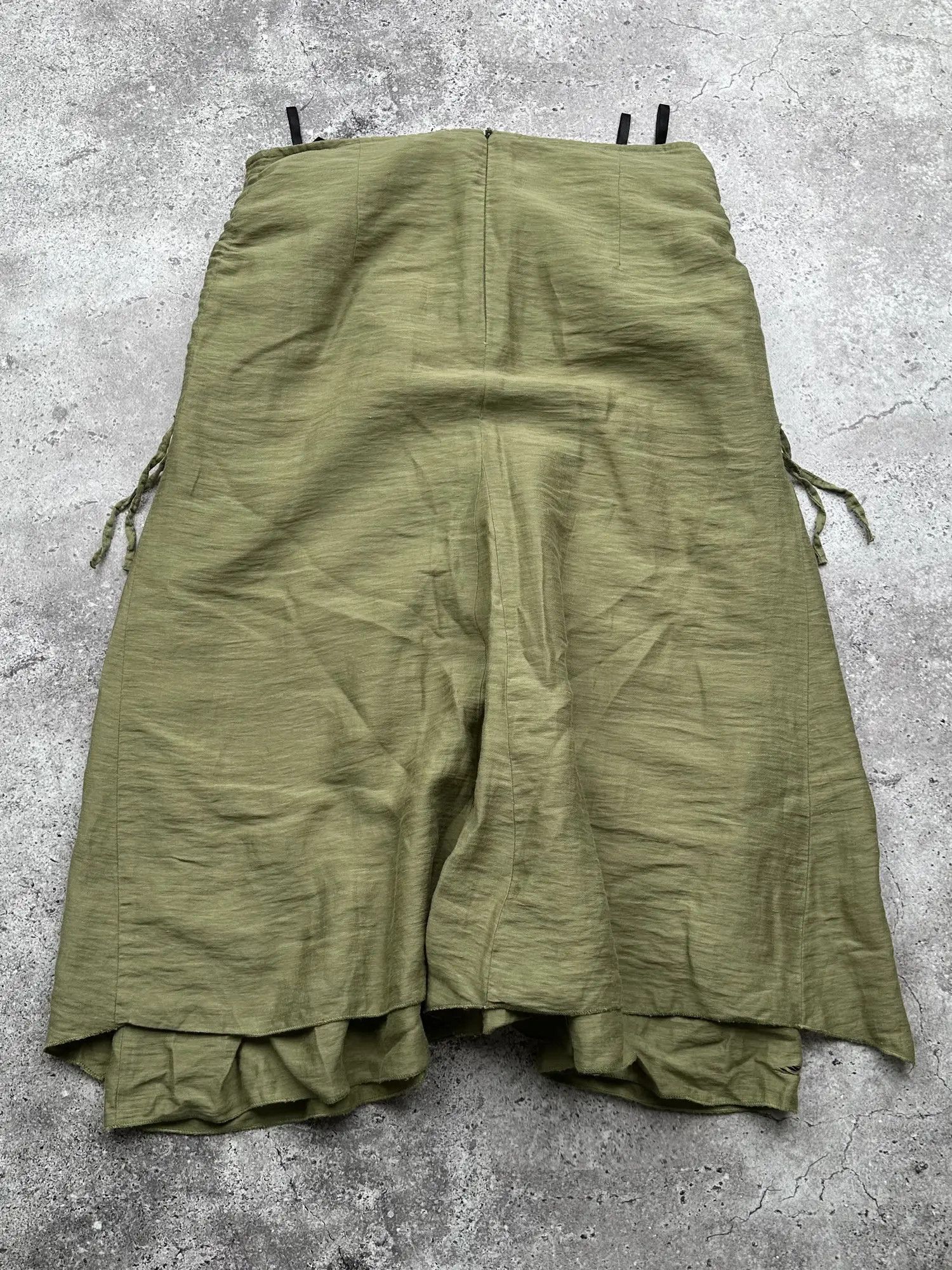 Vintage Vintage Bondage Skirt C485(V71) Size 30" / US 8 / IT 44 - 4 Thumbnail