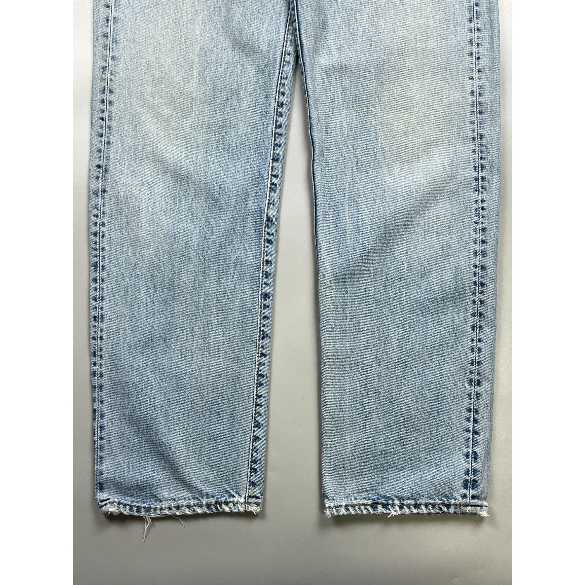 Levi's Levi’s 501 Made in USA Light Wash Denim Jeans Pants (Y0910) Size US 32 / EU 48 - 2 Thumbnail