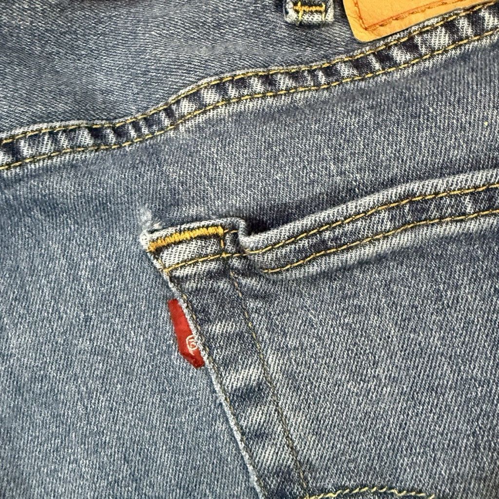 Levi's Levi’s 501 Men’s Jeans W38 L32 Blue Button Fly Straight Leg Size US 38 / EU 54 - 12 Thumbnail