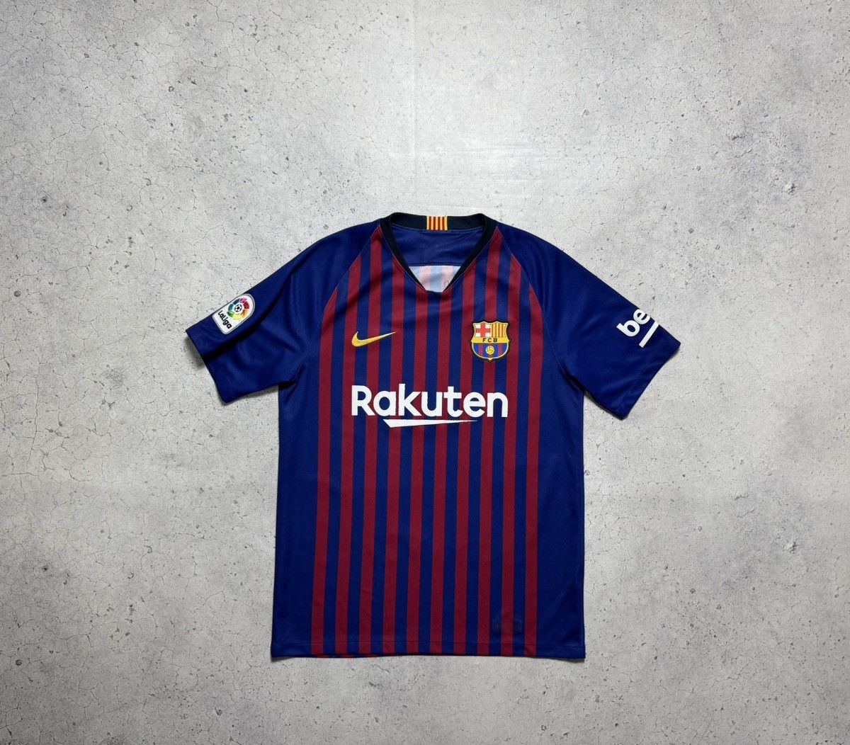 Nike Nike FC Barcelona 2018/2019 Vintage Soccer Jersey Football Size US M / EU 48-50 / 2 - 1 Thumbnail