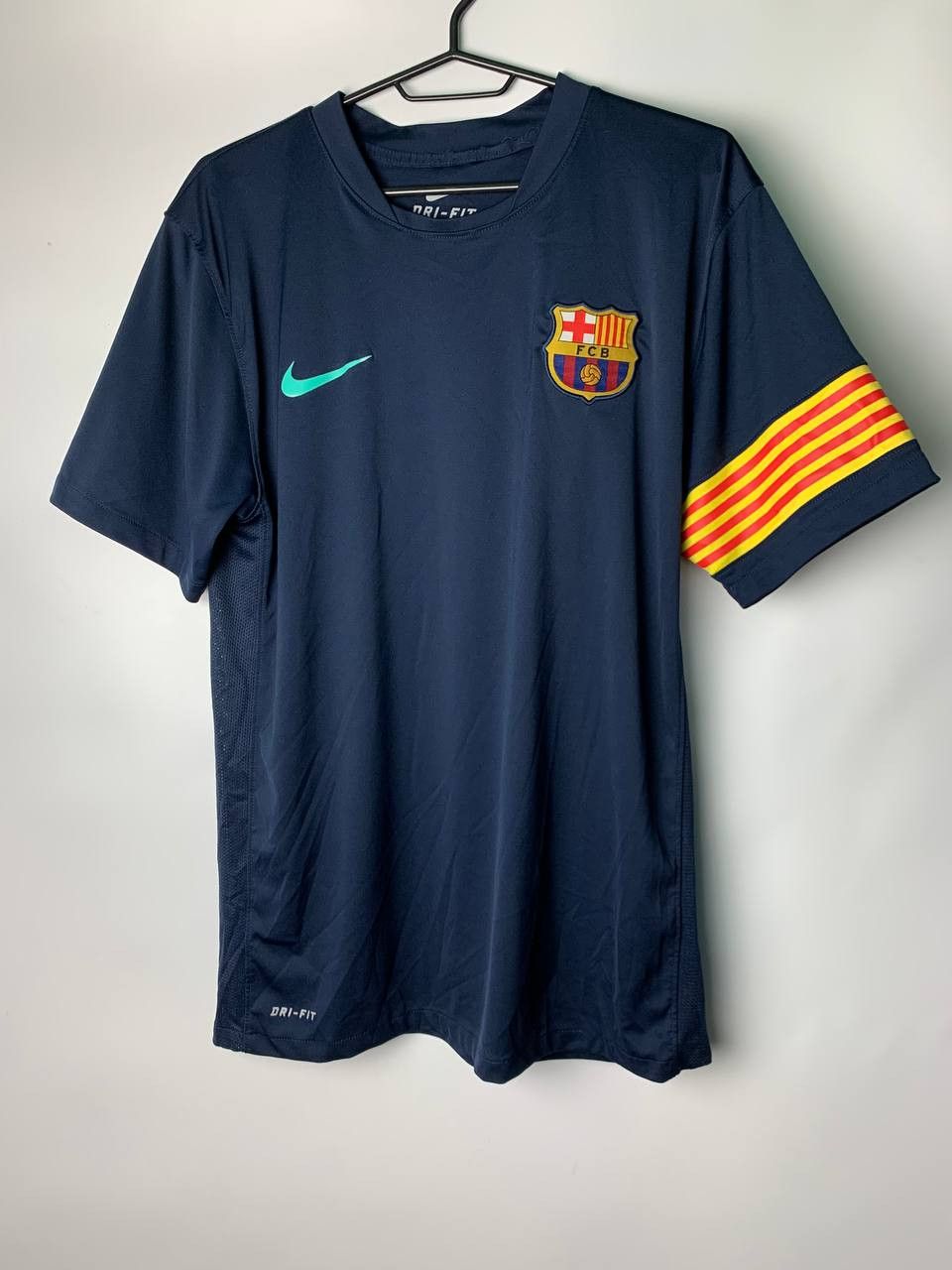 Nike 2010-2011 Barcelona Training Football Shirt Soccer Jeryse Size US M / EU 48-50 / 2 - 1 Thumbnail