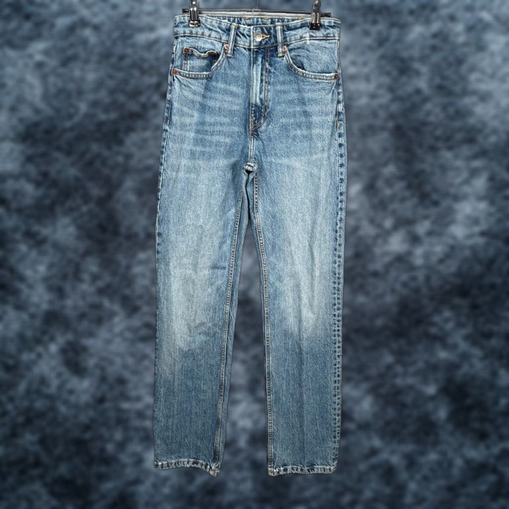 Zara Zara Jeans Womens Size 2 Light Blue Straight Leg Denim 5-Pocket 32 Inseam High Rise Vintage: No 90s Theme Womens Size 26" / US 2 / IT 38 - 1 Thumbnail
