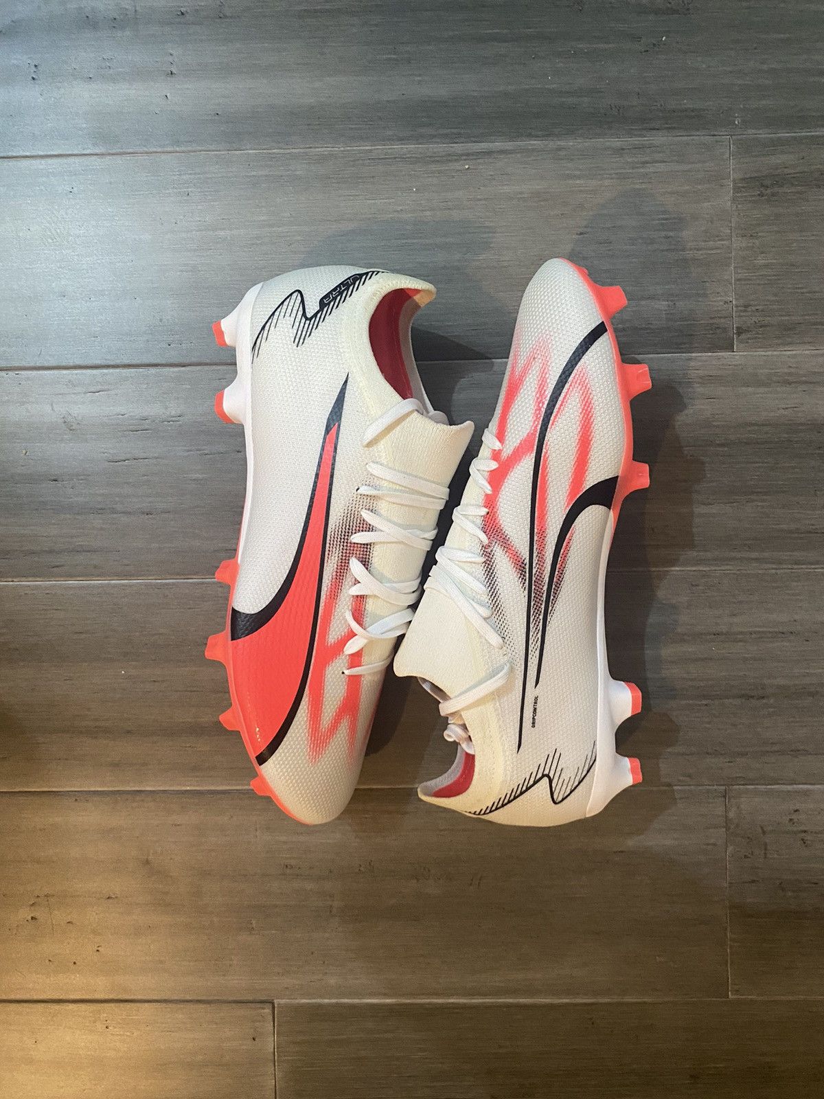 Puma Puma soccer boots Size US 13 / EU 46 - 2 Thumbnail