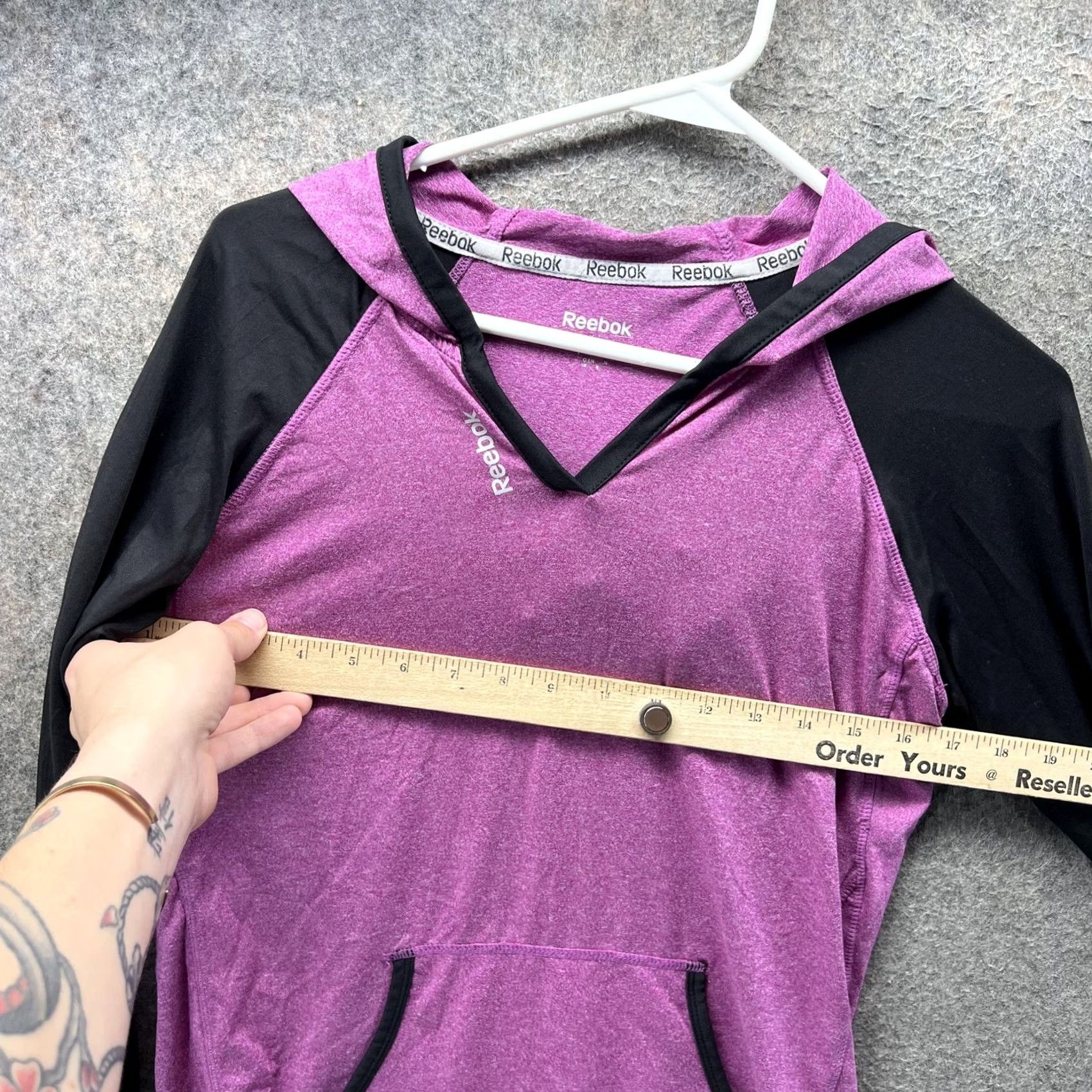 Reebok Reebok Hoodie Womens Small Purple V-Neck Colorblock Pullover Lightweight Top Size S / US 4 / IT 40 - 4 Thumbnail