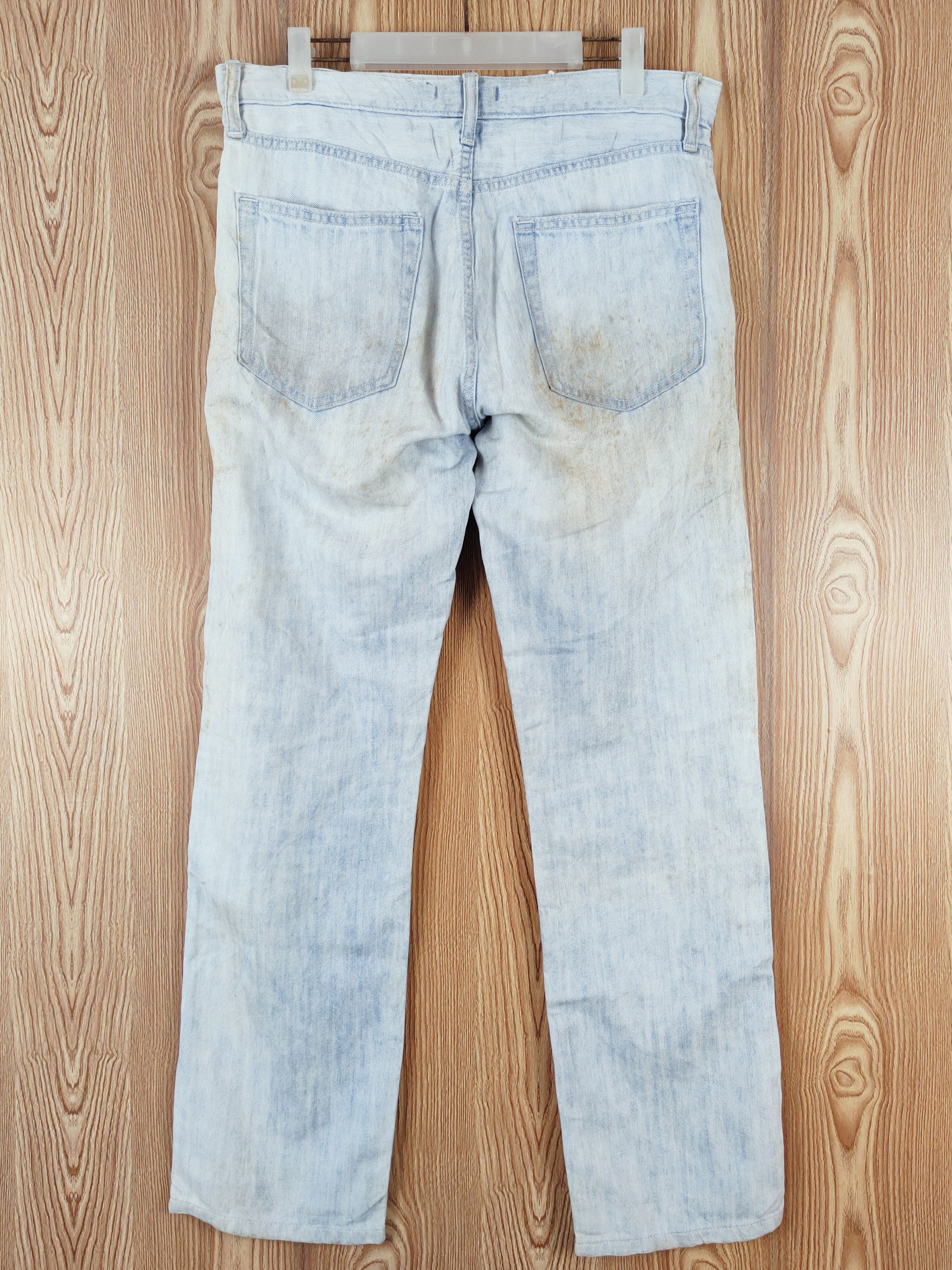 Japanese Brand Uniqlo Blue Faded Distressed Ripped Jeans #W693 Size US 35 - 7 Thumbnail