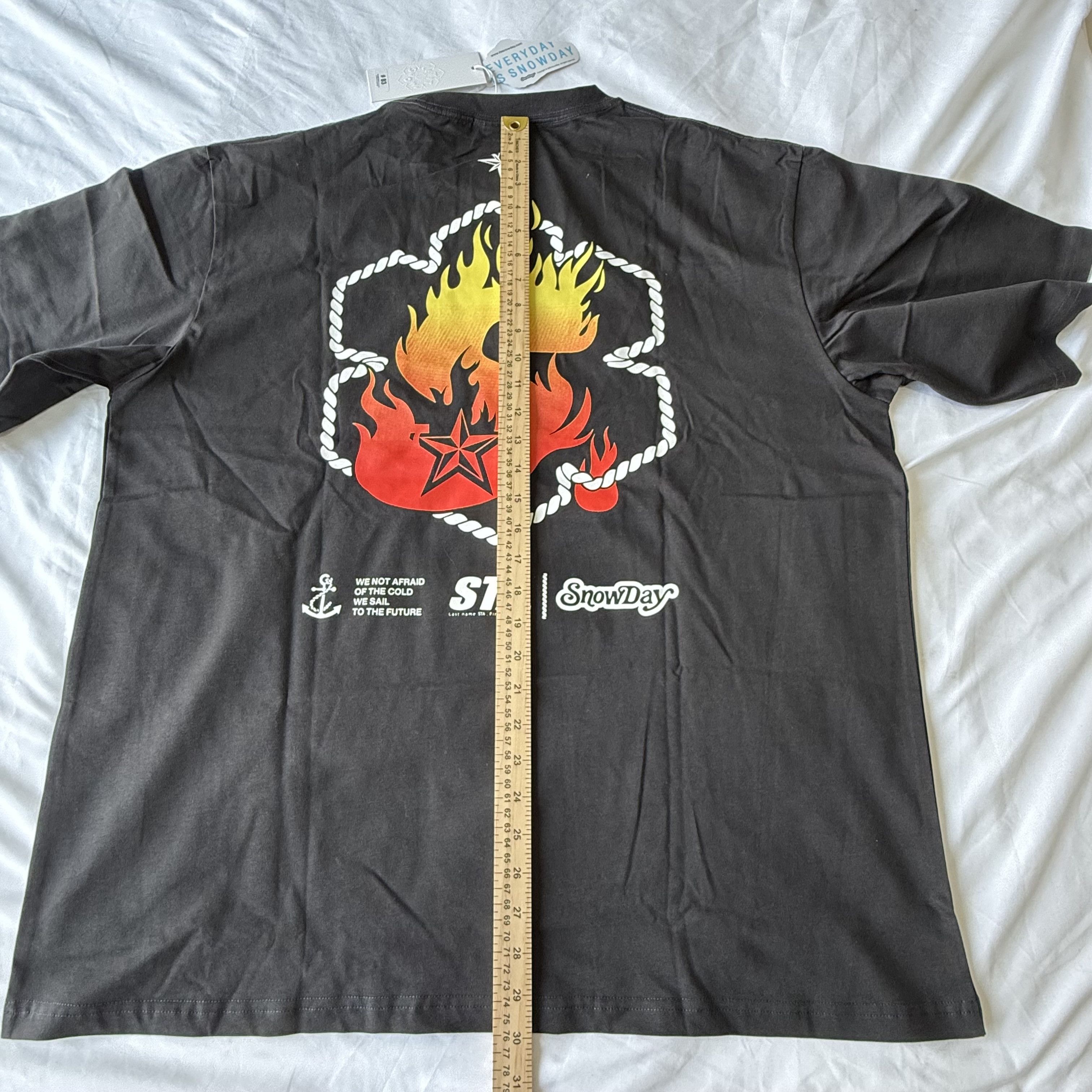 Snowday SnowDay x STA Mens Graphic T-Shirt Black Flame Star XXL Size US XXL / EU 58 / 5 - 6 Thumbnail